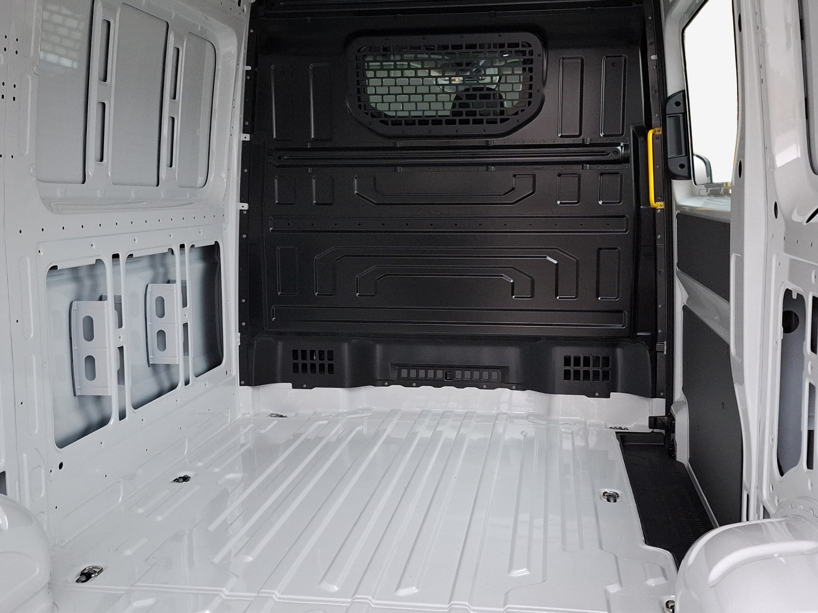 VW Crafter 35 2.0 TDI Entry L3 A-image-12