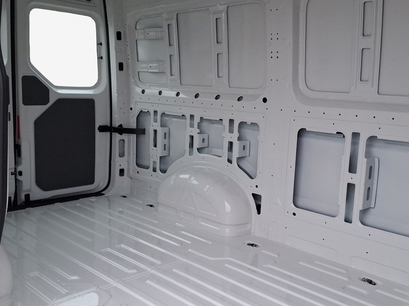 VW Crafter 35 2.0 TDI Entry L3 A-image-11