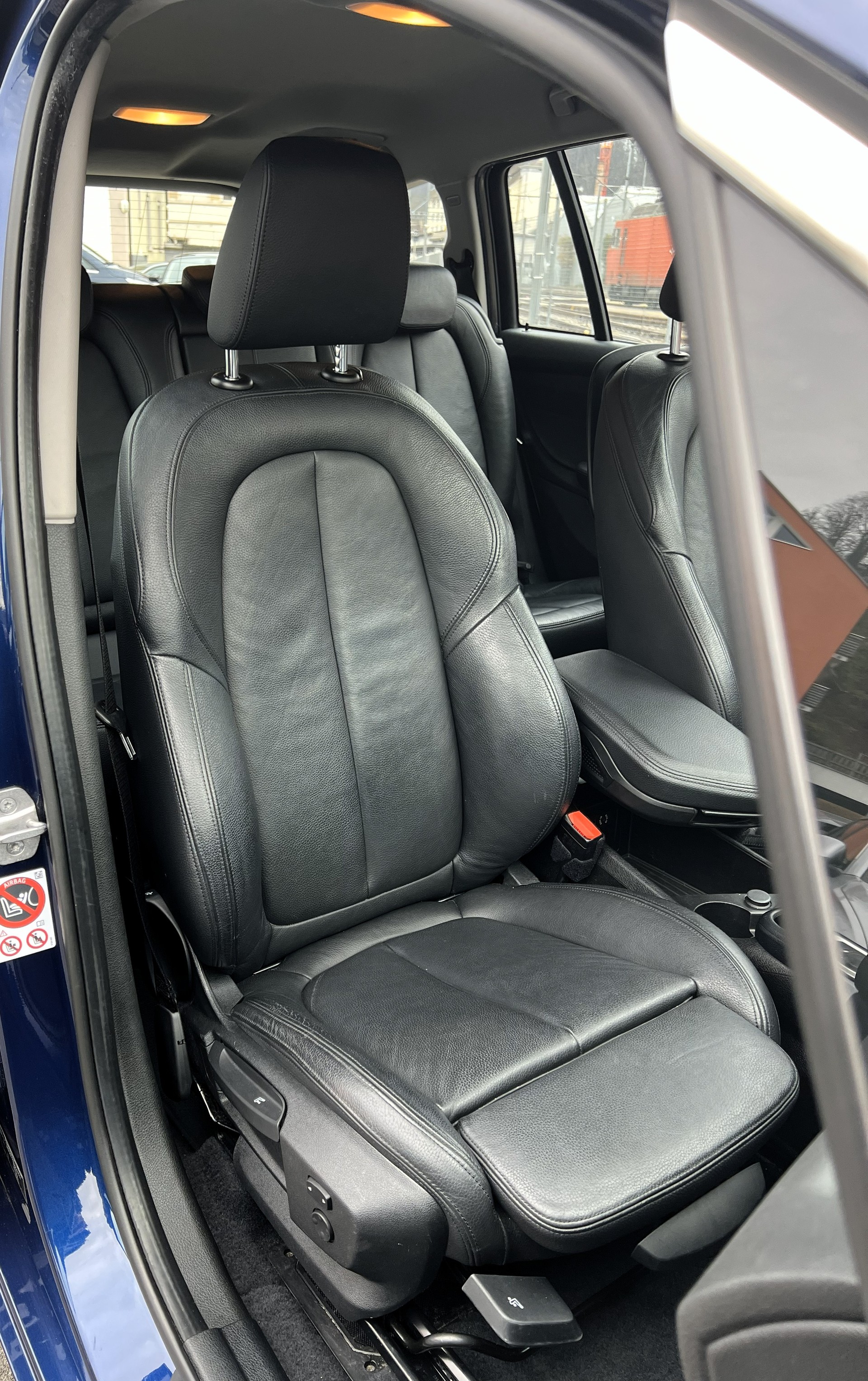 BMW 220d xDrive Gran Tourer 7-Plätzer-image-16