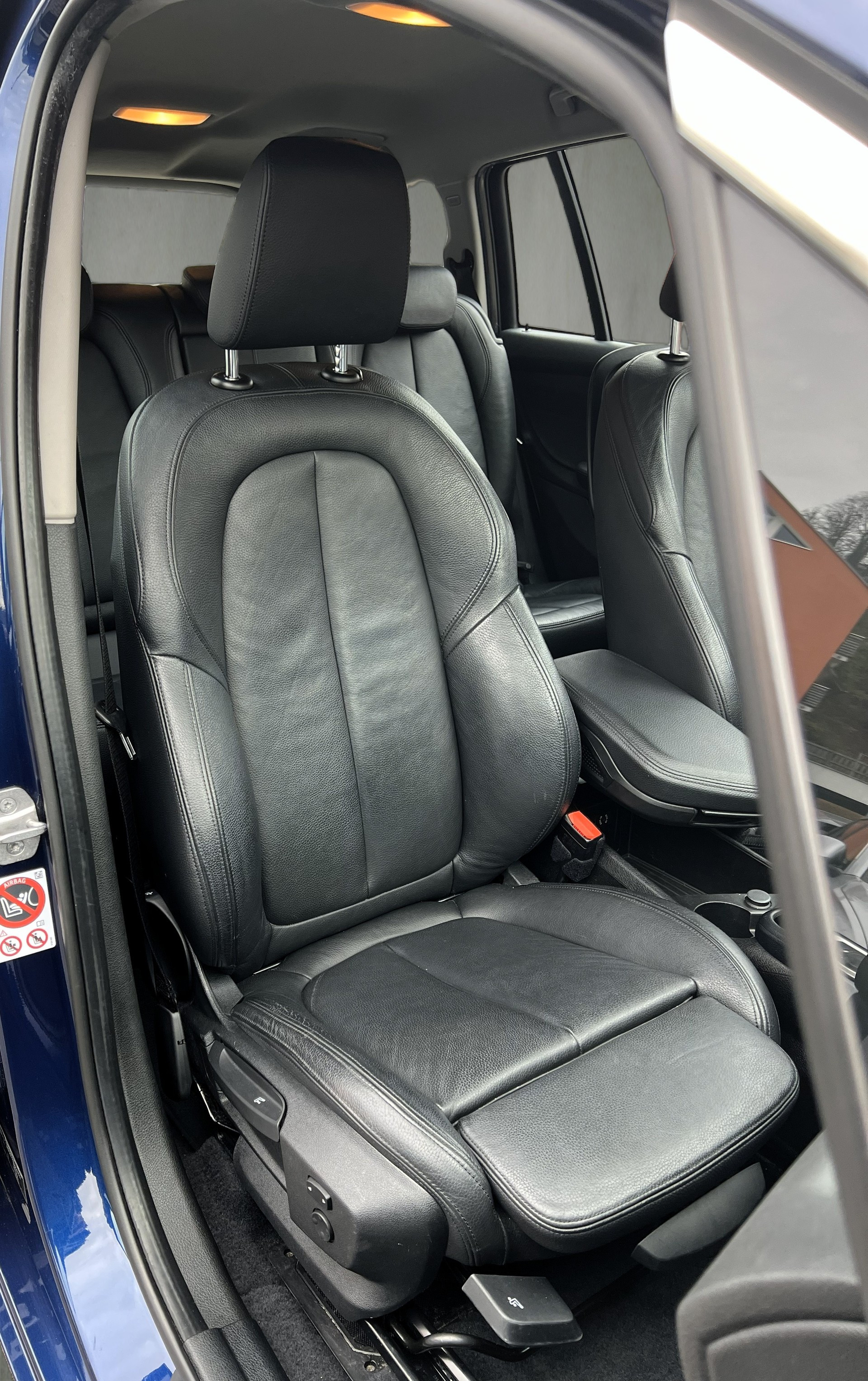 BMW 220d xDrive Gran Tourer 7-Plätzer-image-16