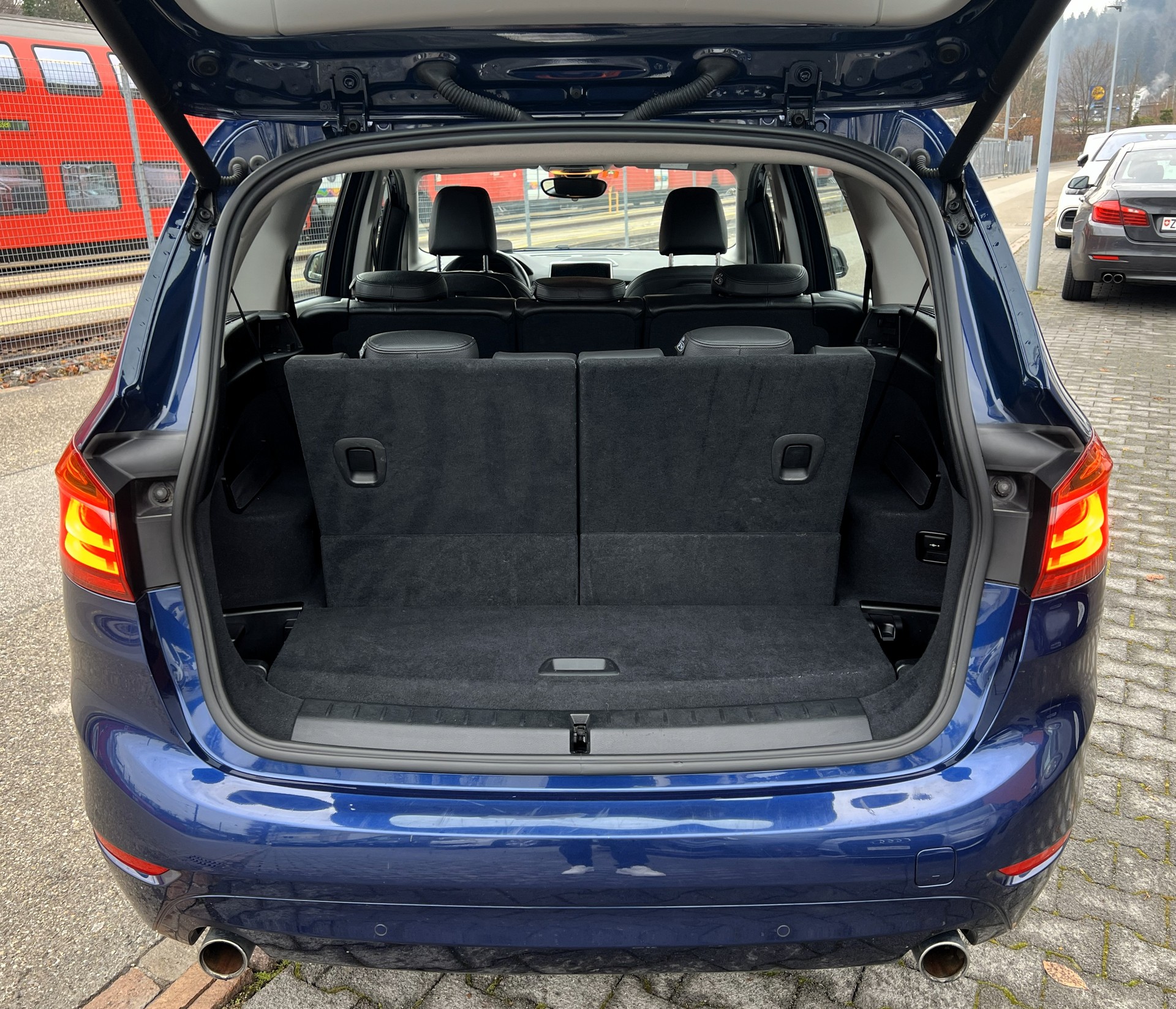 BMW 220d xDrive Gran Tourer 7-Plätzer-image-12