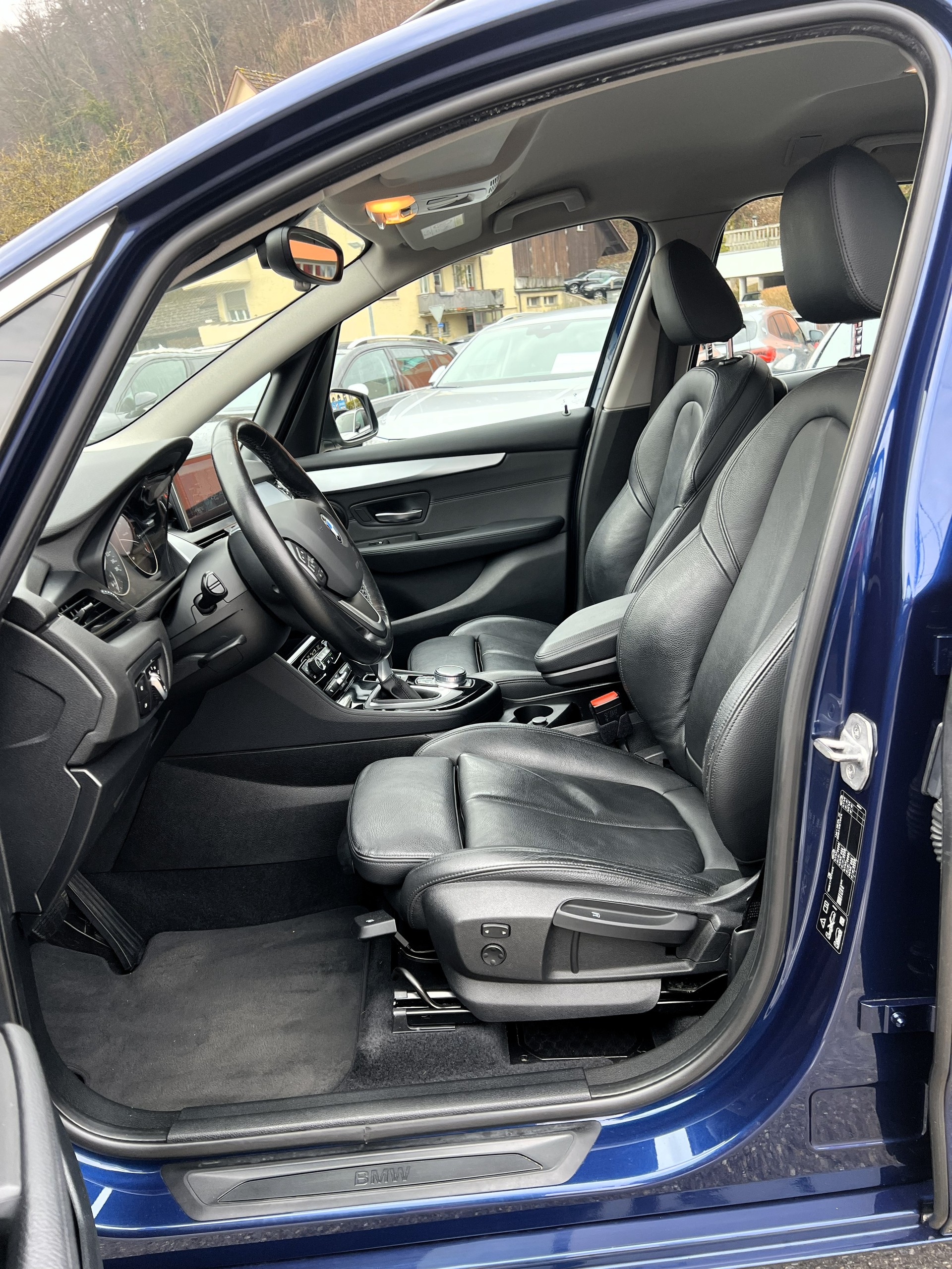 BMW 220d xDrive Gran Tourer 7-Plätzer-image-19