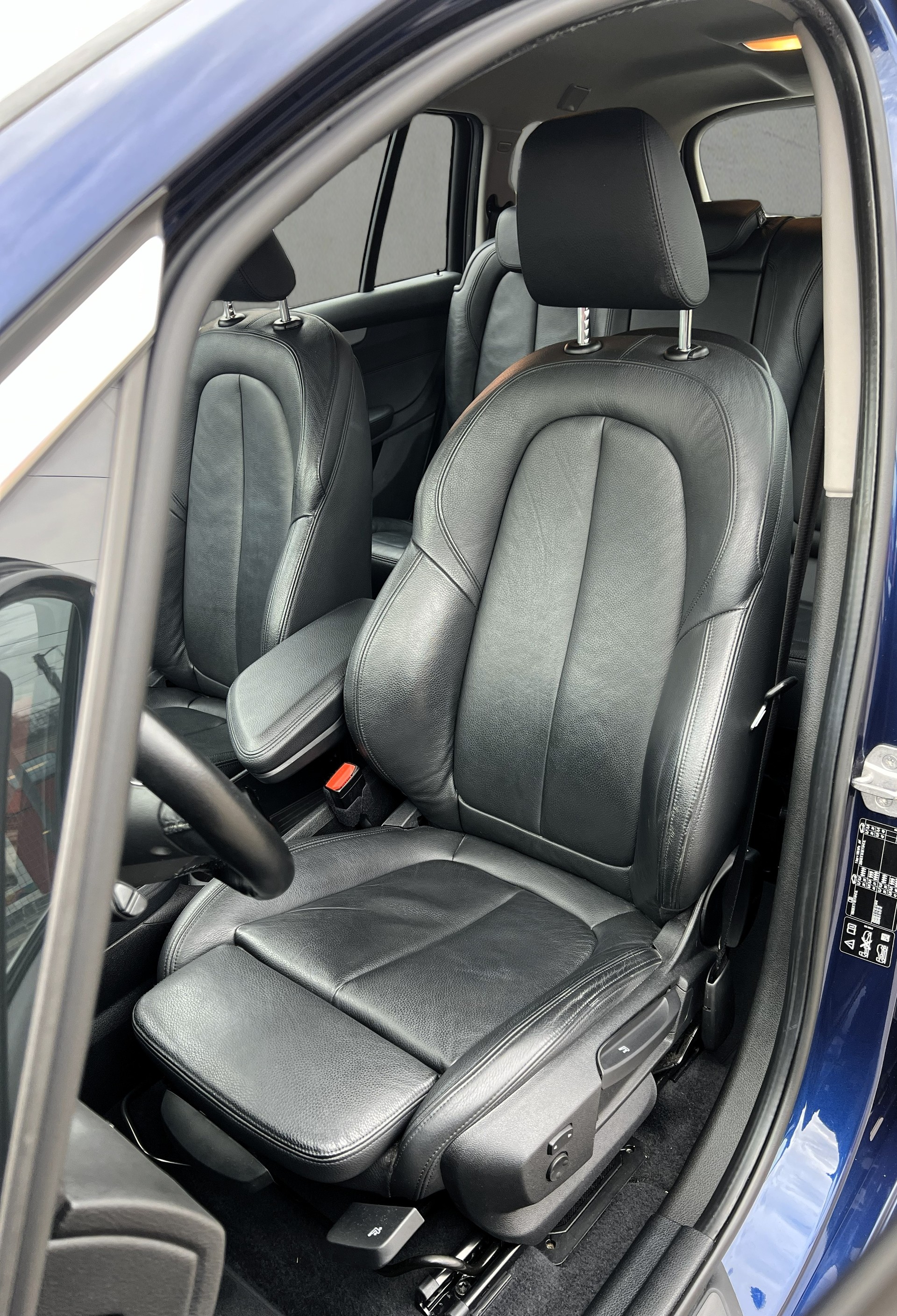 BMW 220d xDrive Gran Tourer 7-Plätzer-image-18