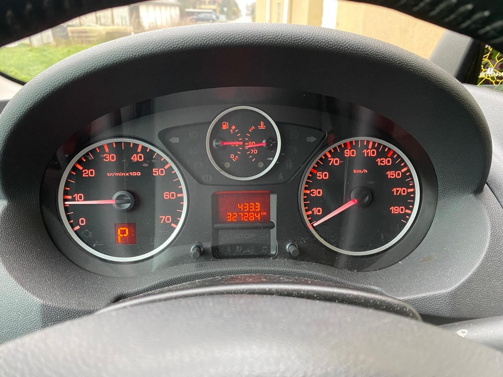 PEUGEOT Expert Tepee 2.0 HDi A Shuttle L2-image-15