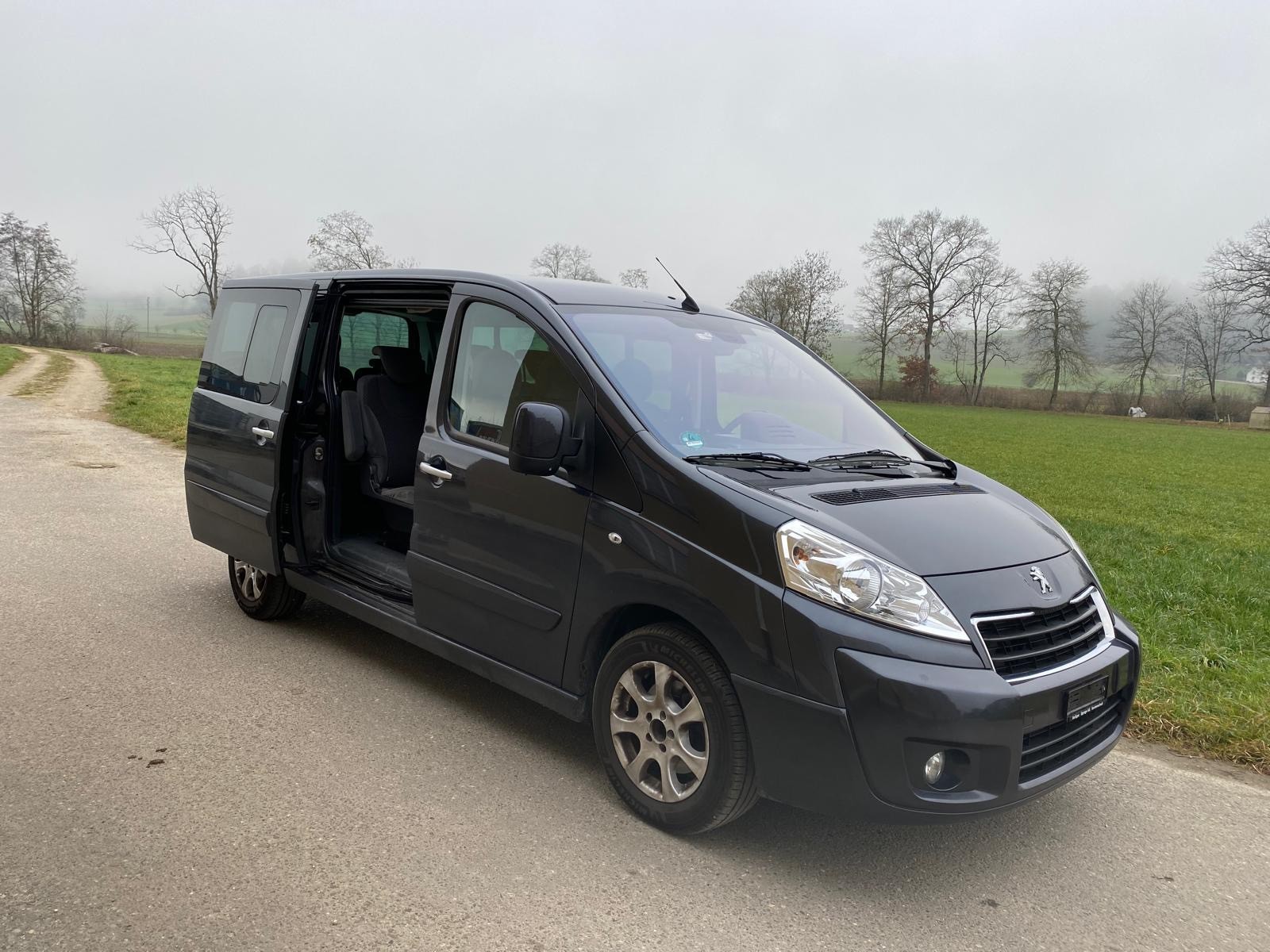 PEUGEOT Expert Tepee 2.0 HDi A Shuttle L2-image-5