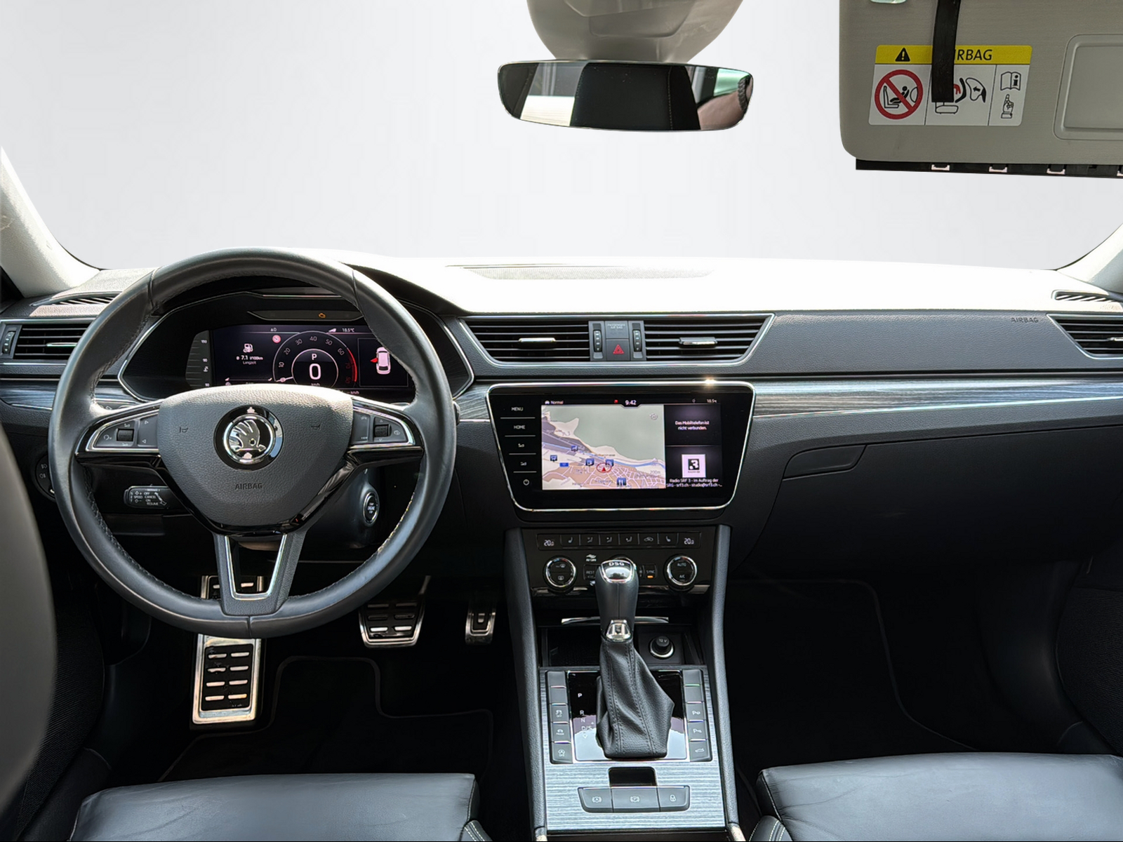 SKODA SUPERB COMBI 2.0 TSI STYLE DSG-image-8