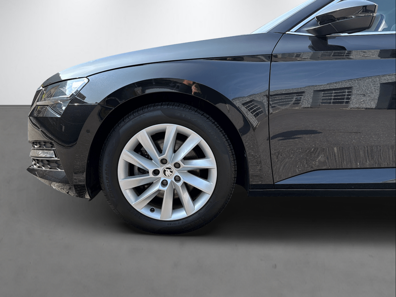 SKODA SUPERB COMBI 2.0 TSI STYLE DSG-image-6