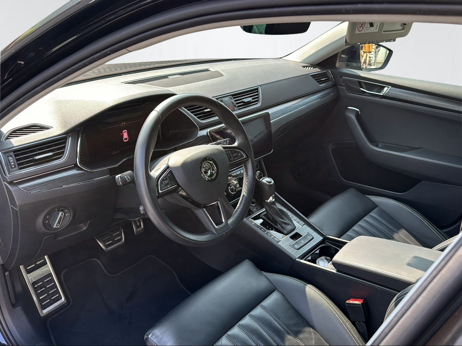 SKODA SUPERB COMBI 2.0 TSI STYLE DSG-image-7
