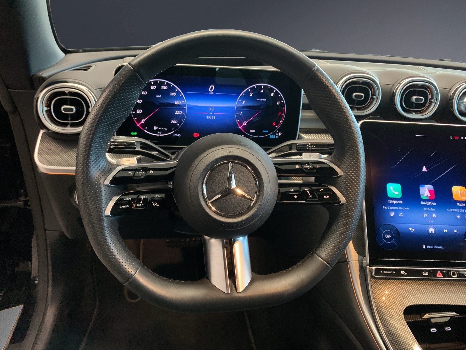MERCEDES-BENZ CLE 300 Cabrio 4Matic 9G-Tronic-image-8
