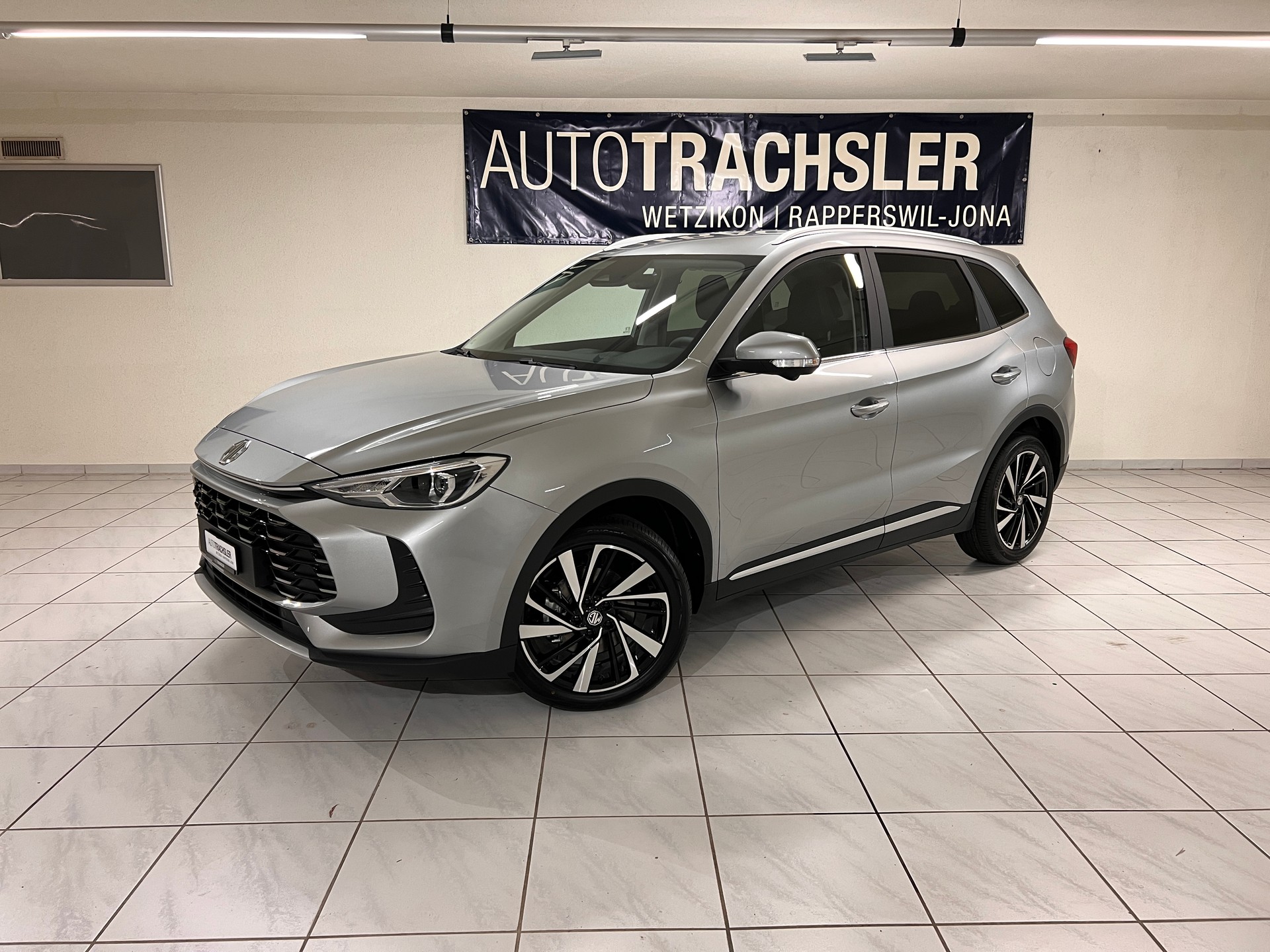 MG ZS 1.5 Hybrid+ Luxury-image-0