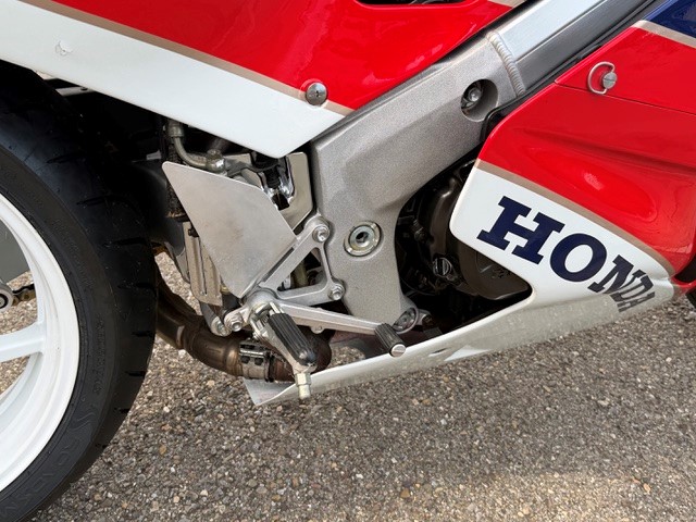 HONDA R / RC30-image-11