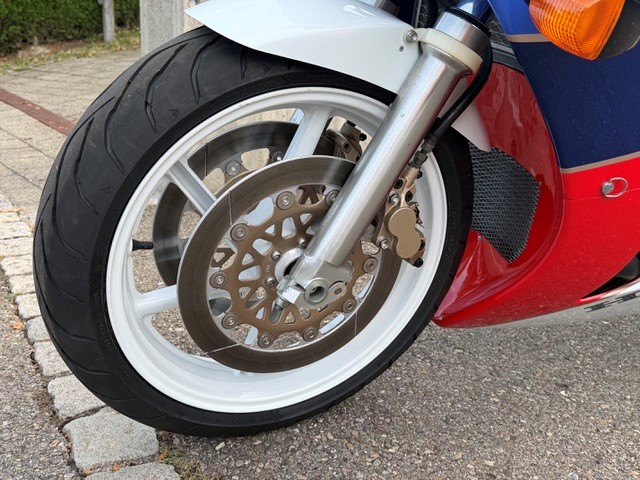 HONDA R / RC30-image-5
