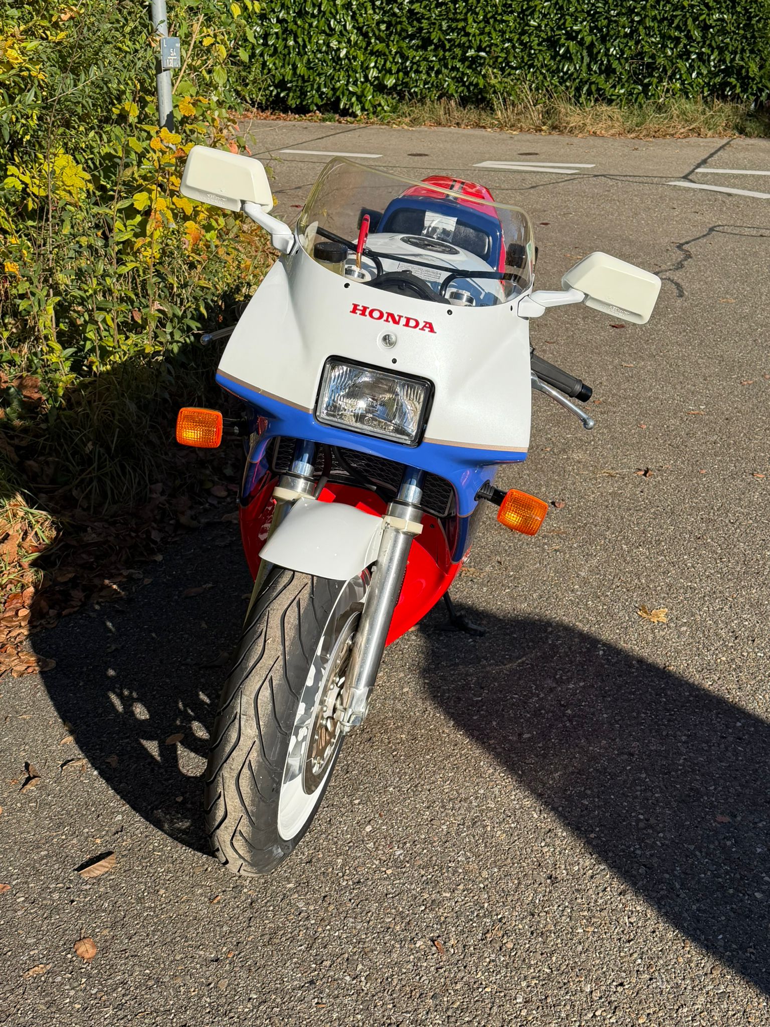 HONDA R / RC30-showroom-element-2