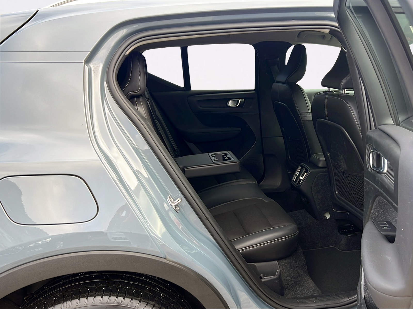VOLVO XC40 T3 Momentum Geartronic-image-7