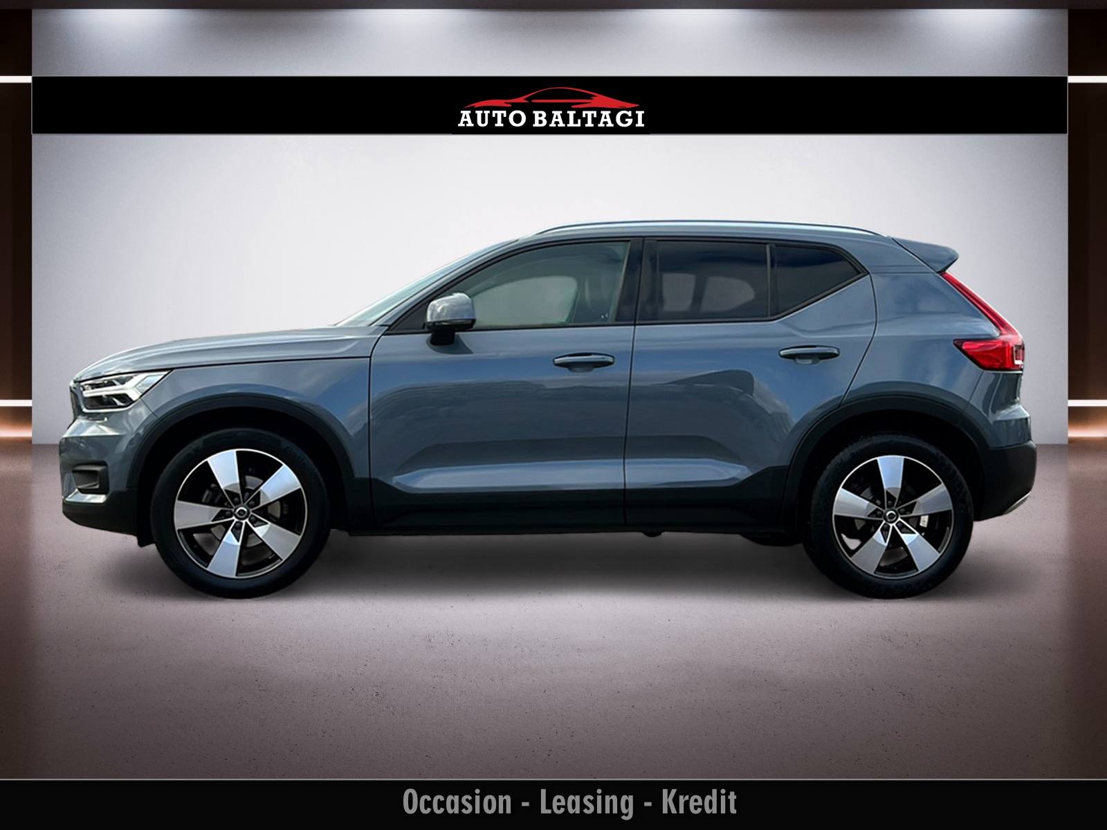 VOLVO XC40 T3 Momentum Geartronic-image-1