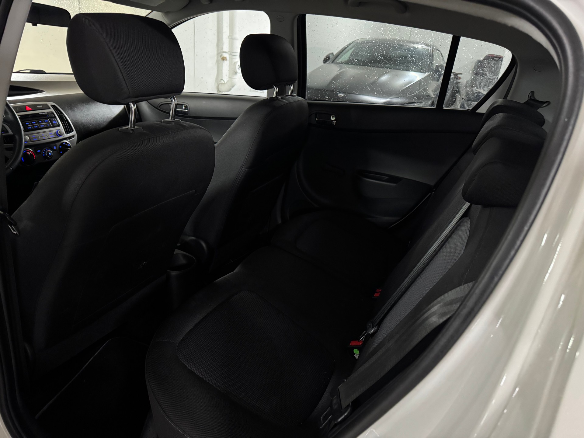 HYUNDAI i20 1.2 Comfort BlueDrive-image-13