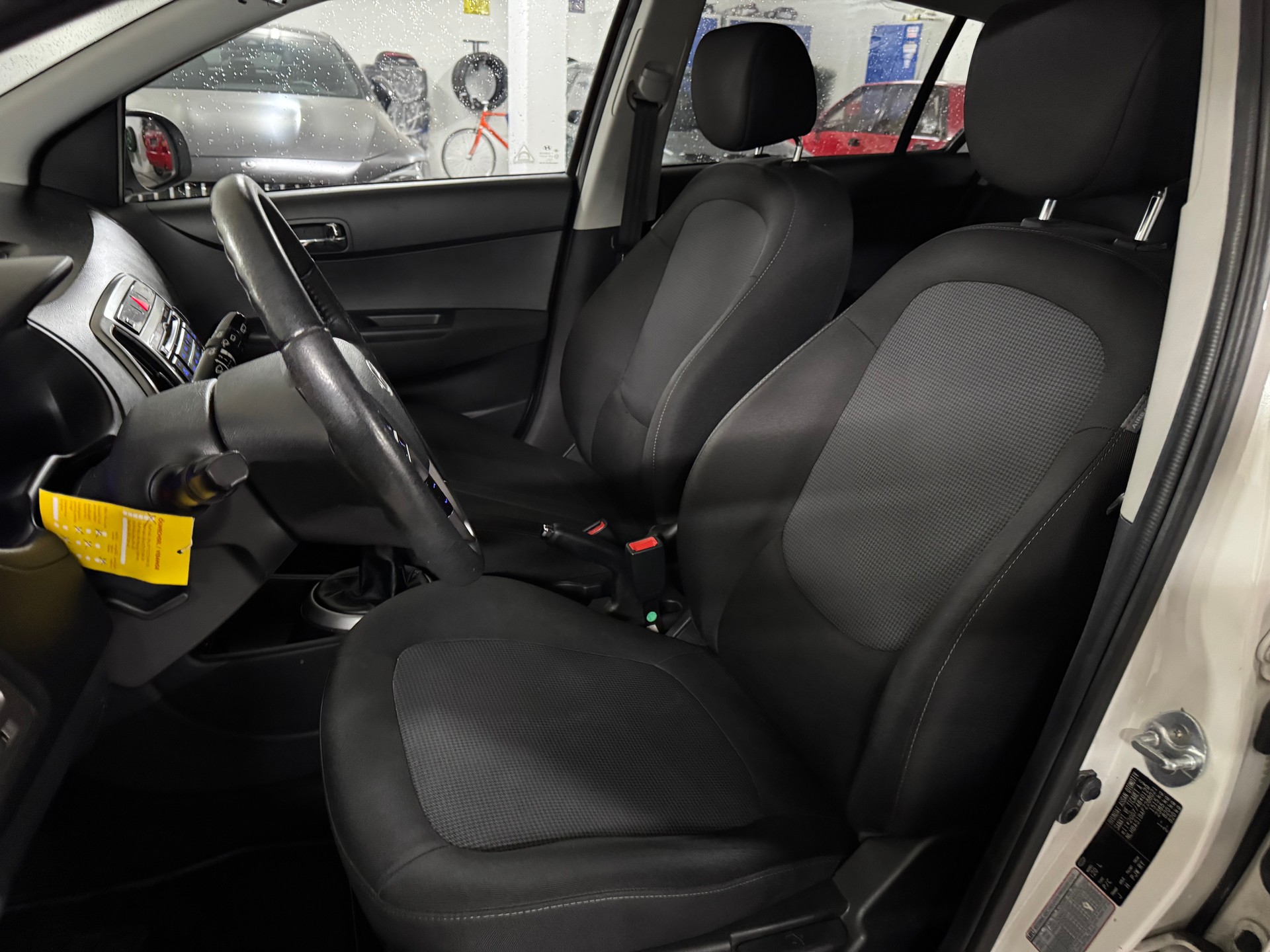 HYUNDAI i20 1.2 Comfort BlueDrive-image-10