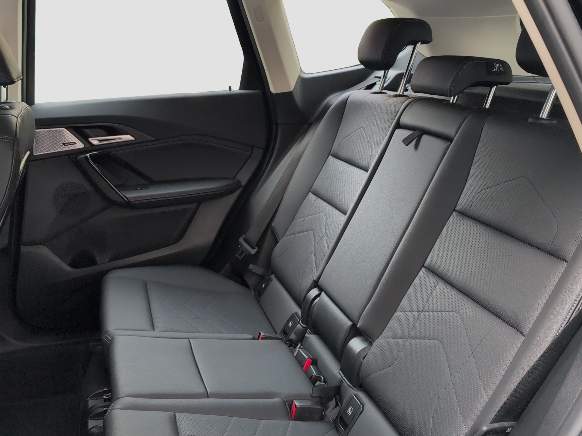 BMW X1 xDrive 20d 48V-image-12