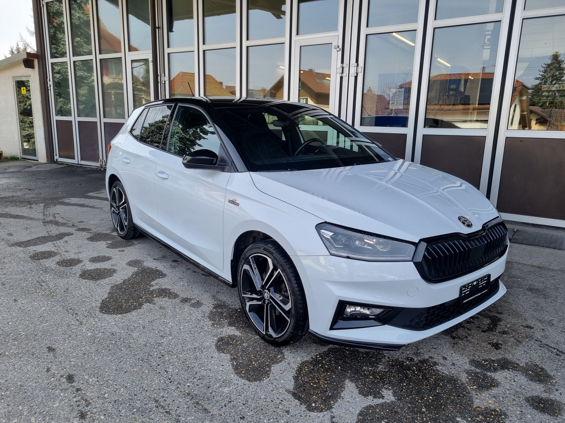 SKODA Fabia 1.5 TSI Monte Carlo DSG-showroom-element-1