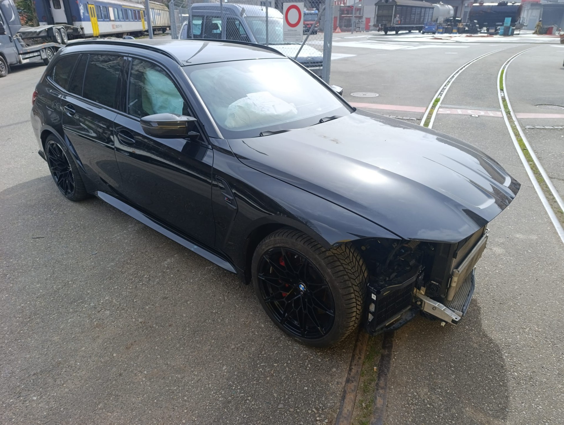 BMW M3 Touring xDrive Competition M-image-3