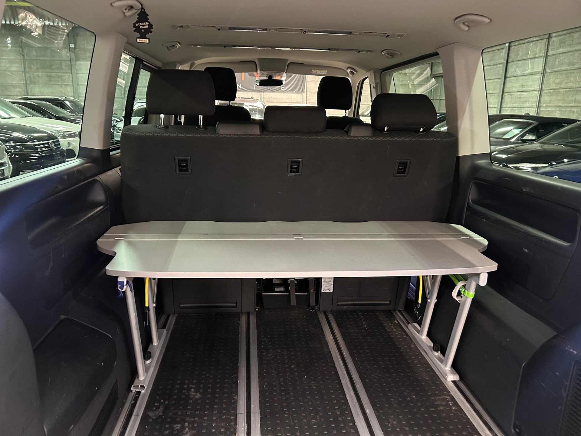 VW T6.1 Multivan 2.0 TDI Trendline Liberty 4Motion DSG-image-12