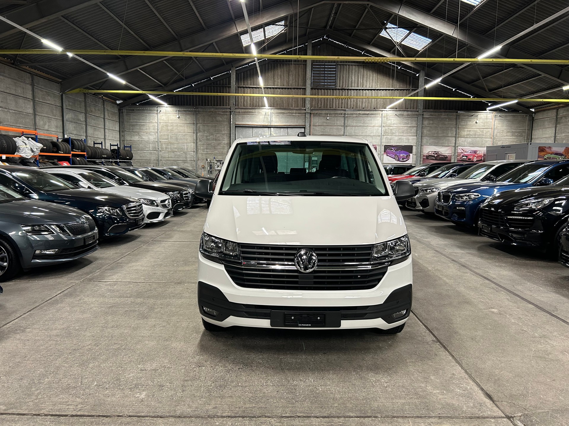 VW T6.1 Multivan 2.0 TDI Trendline Liberty 4Motion DSG-image-8