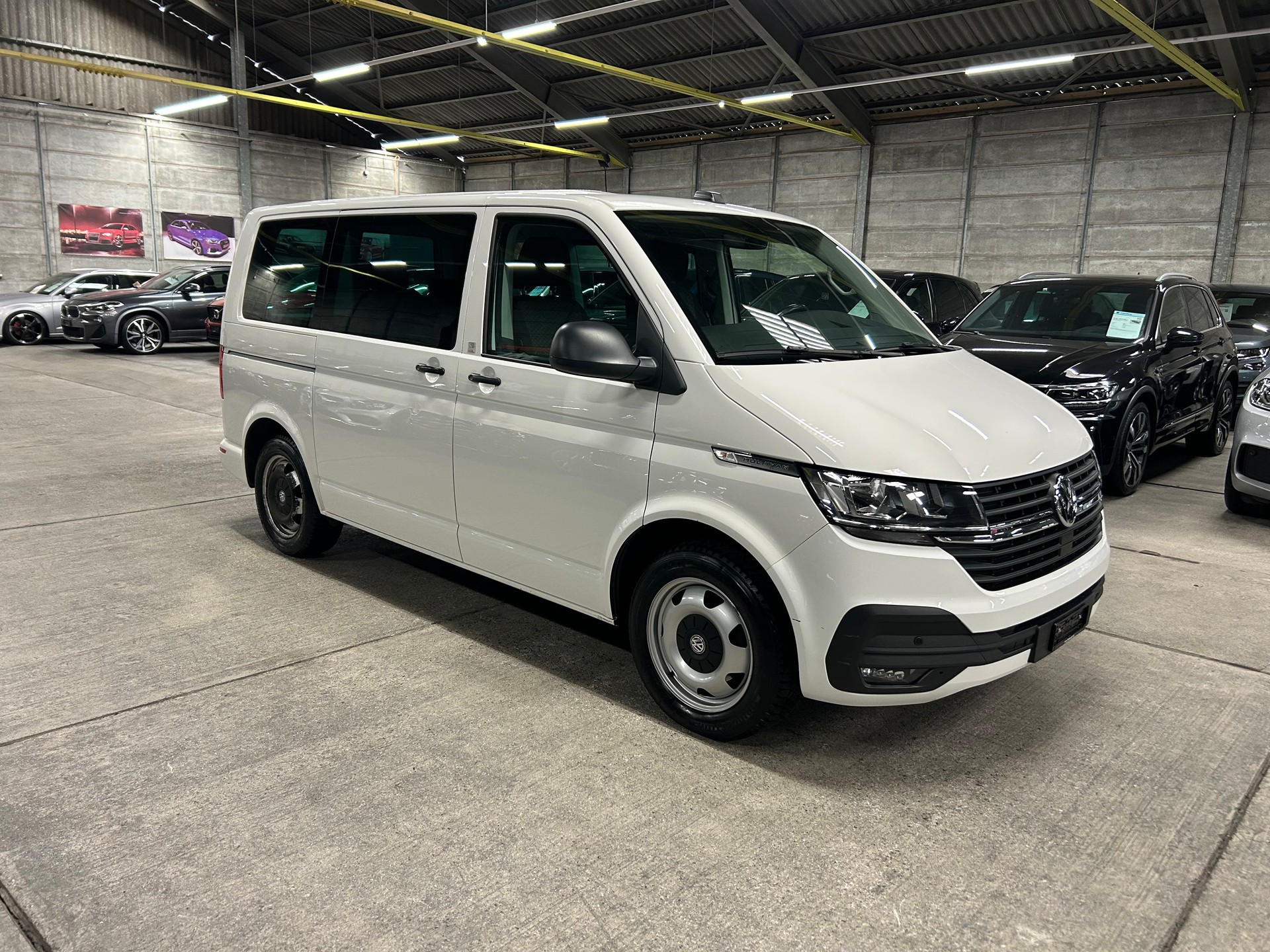 VW T6.1 Multivan 2.0 TDI Trendline Liberty 4Motion DSG-image-1