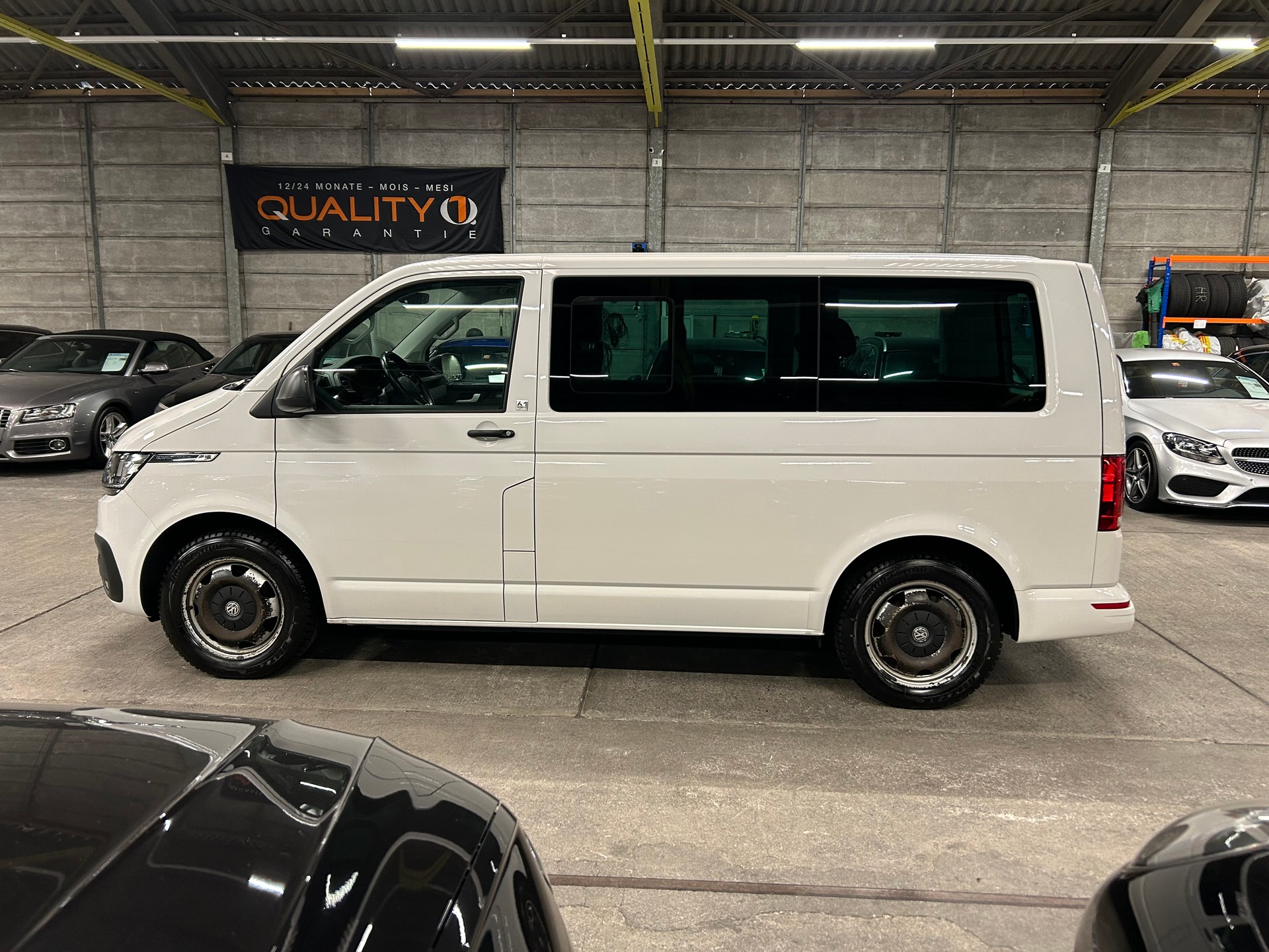 VW T6.1 Multivan 2.0 TDI Trendline Liberty 4Motion DSG-image-6