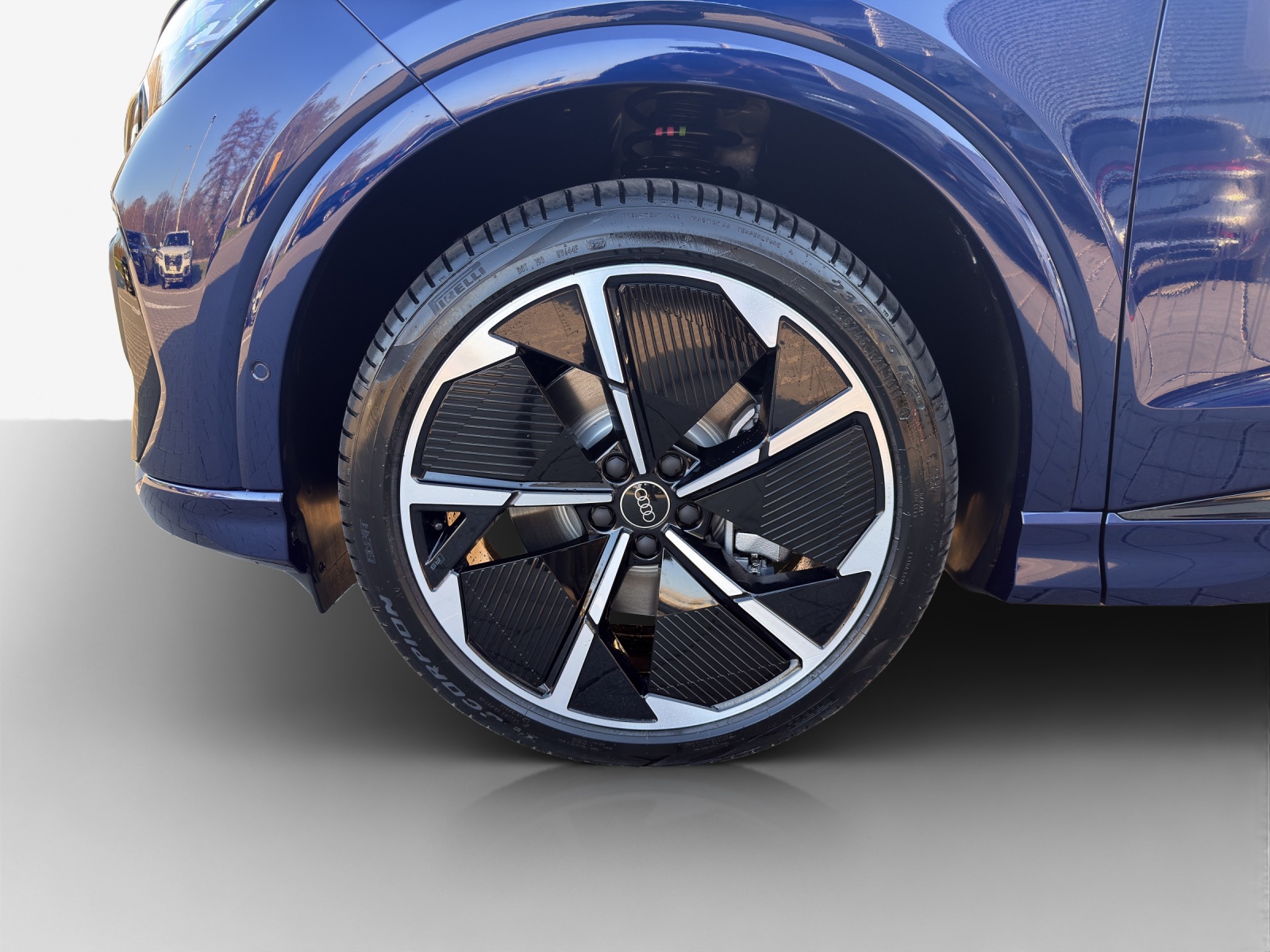AUDI Q4 e-tron 45 Attraction quattro-image-13