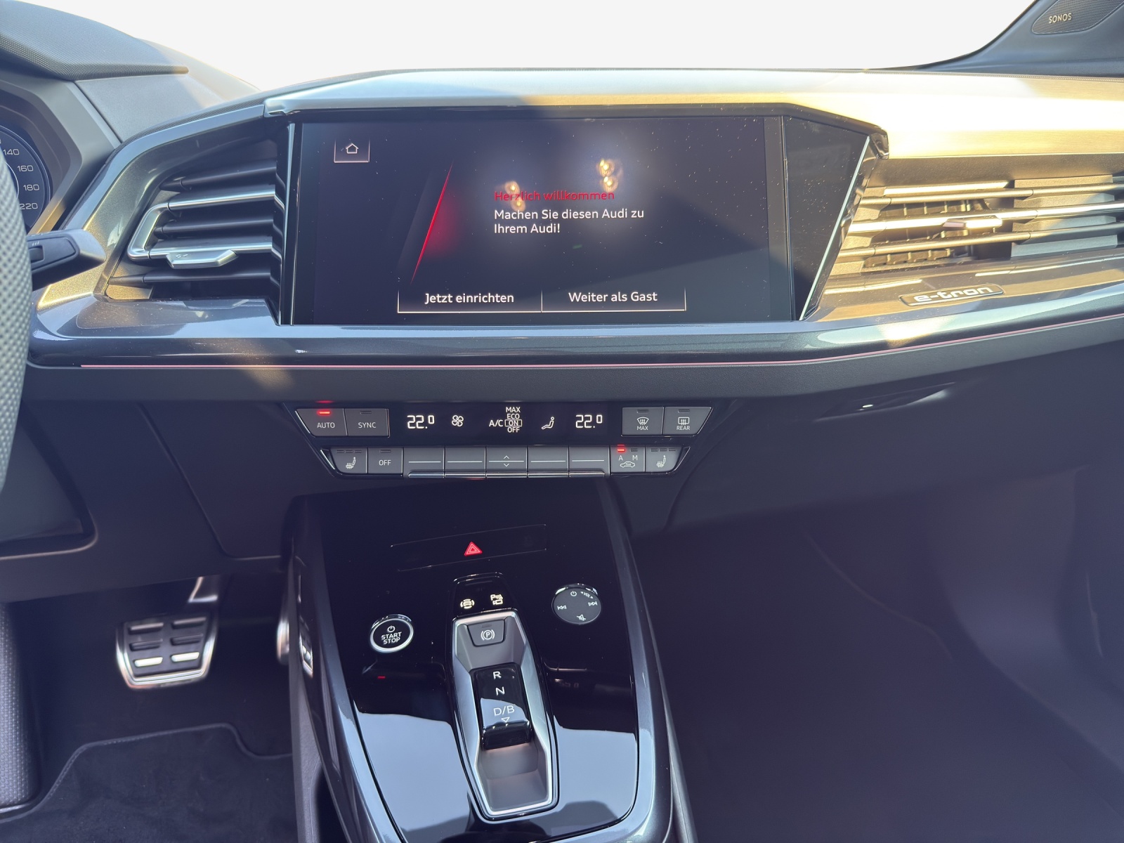 AUDI Q4 e-tron 45 Attraction quattro-image-10