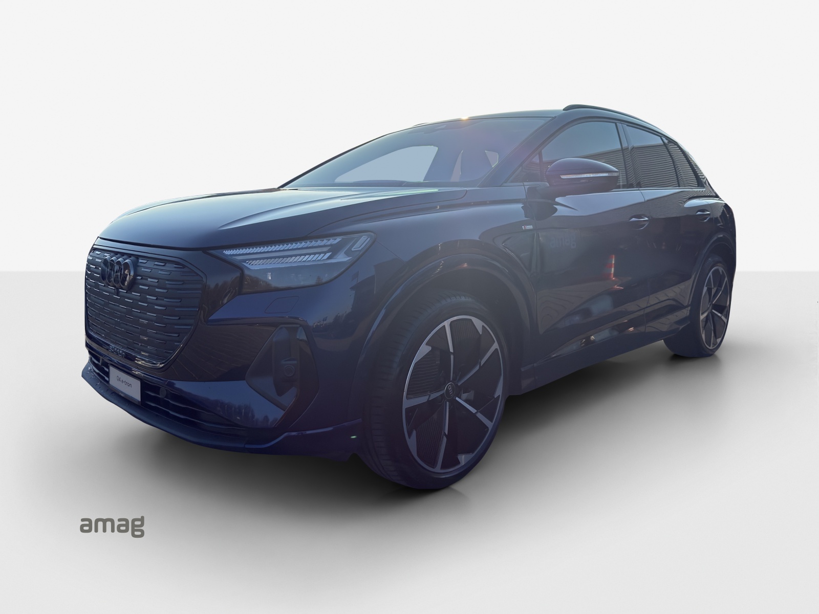 AUDI Q4 e-tron 45 Attraction quattro-image-0