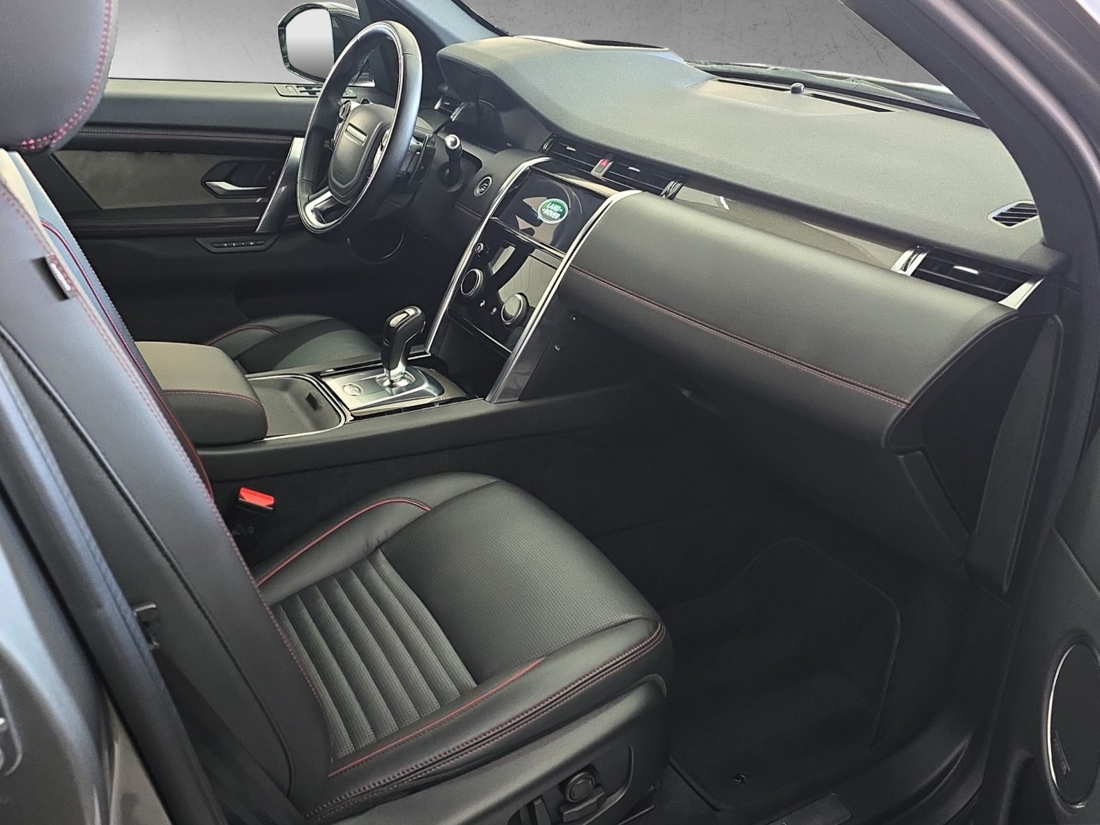 LAND ROVER Discovery Sport R Dyn D240 2.0D SD4 MHEV HSE AT9 mit AHK-image-10
