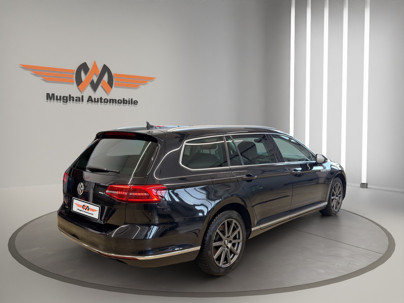 VW Passat Variant 2.0 TDI SCR BMT Sport DSG-image-3