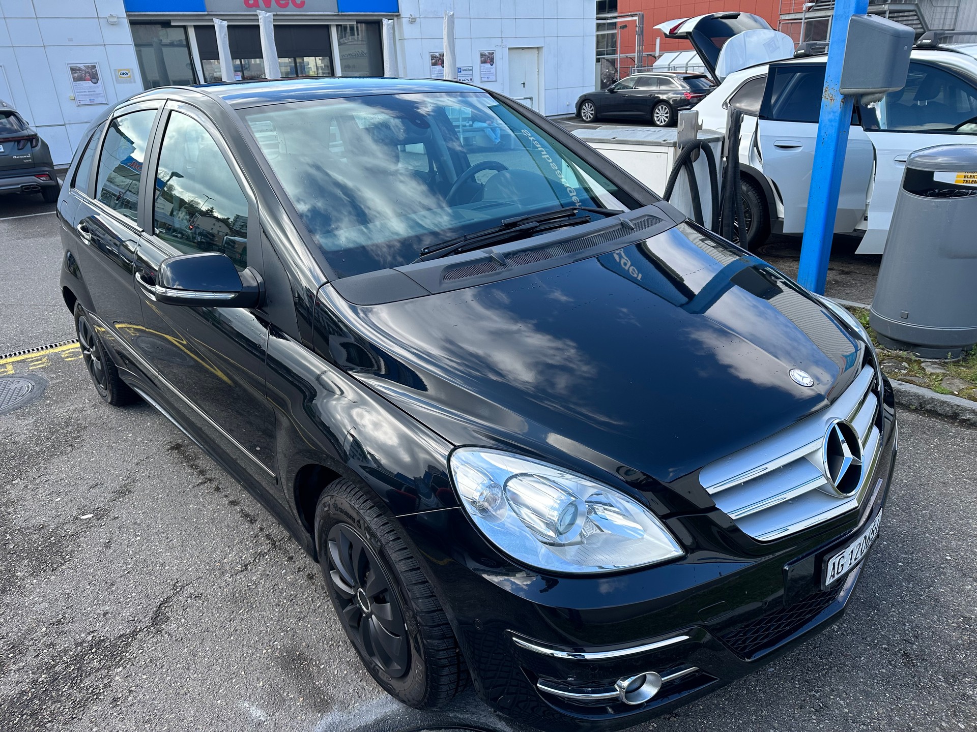 MERCEDES-BENZ B 180 Compact Star Autotronic-image-2