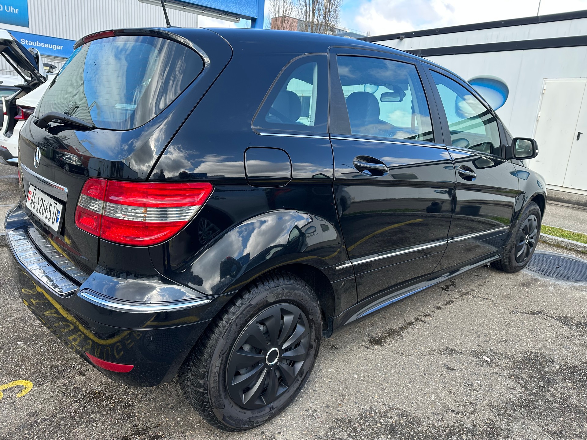MERCEDES-BENZ B 180 Compact Star Autotronic-image-4