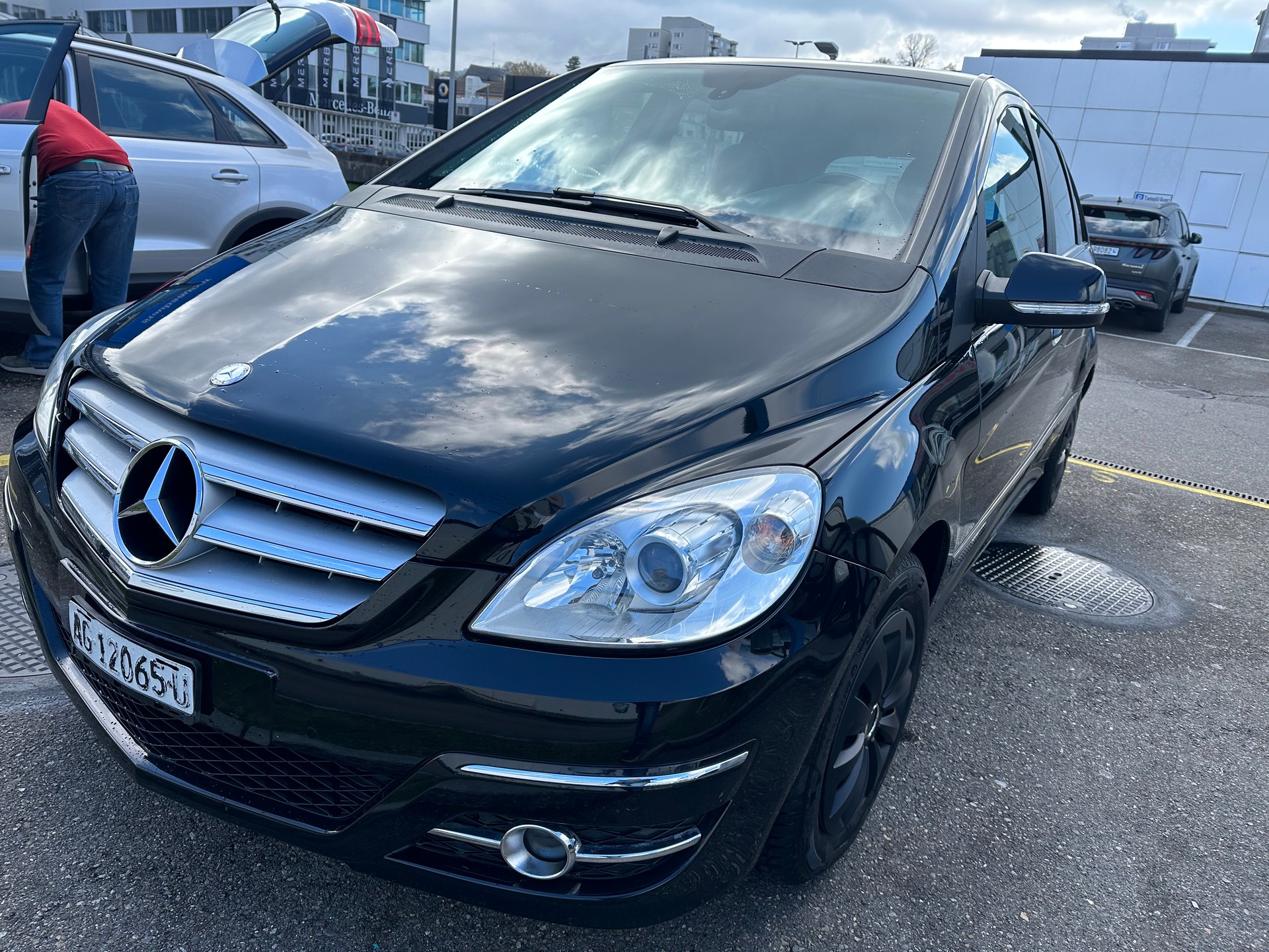 MERCEDES-BENZ B 180 Compact Star Autotronic-image-0