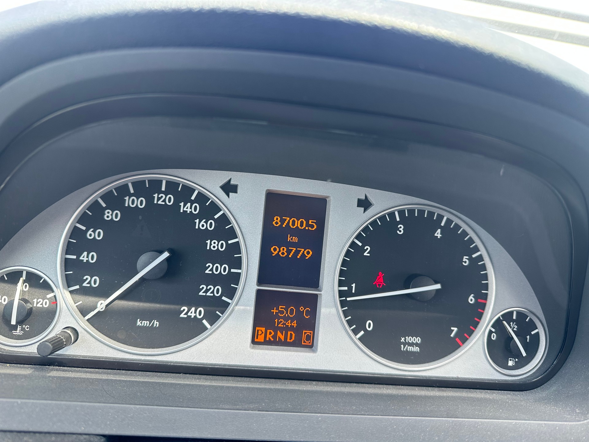 MERCEDES-BENZ B 180 Compact Star Autotronic-image-5