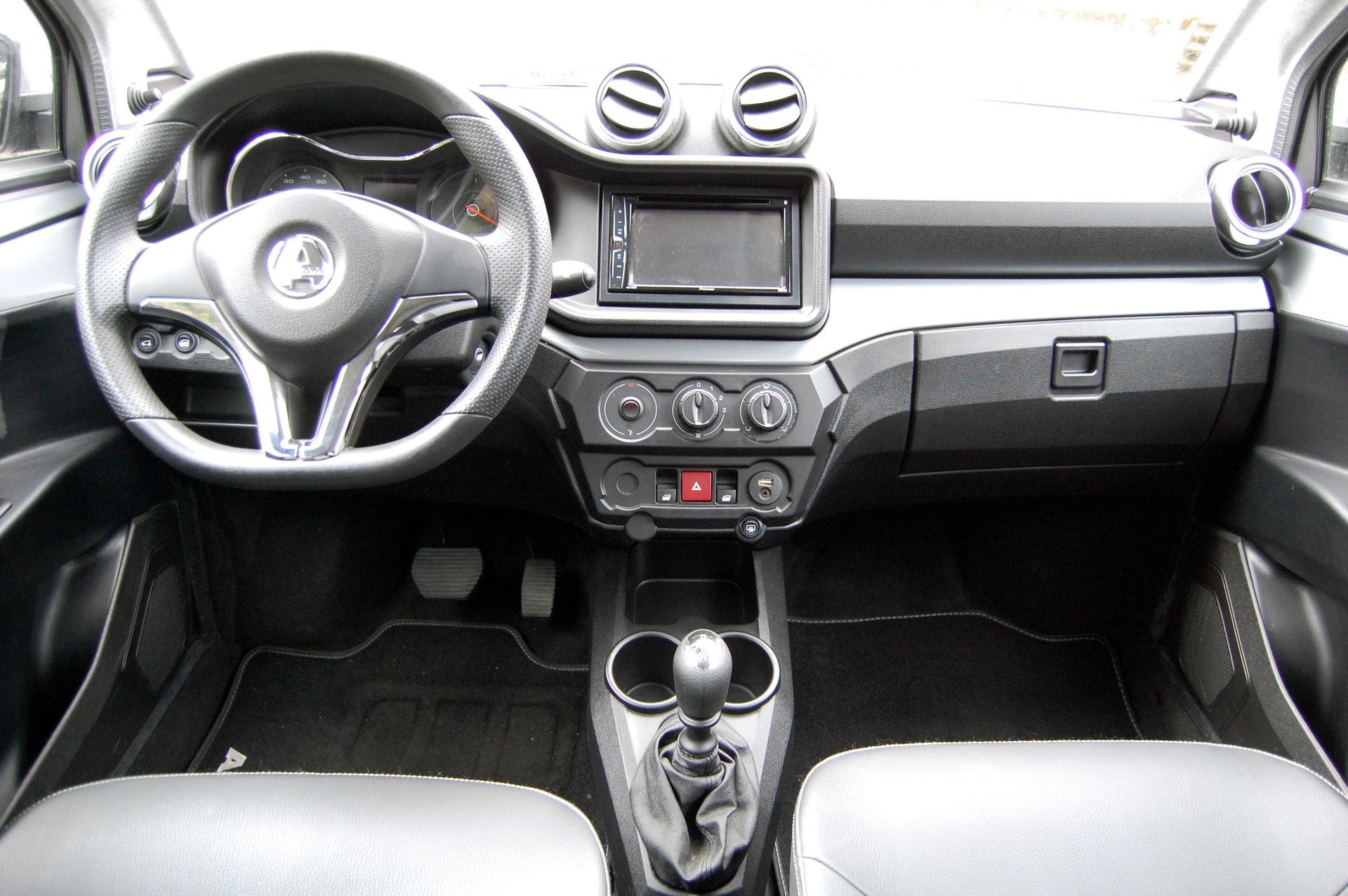 AIXAM E-City S9 Premium-image-9