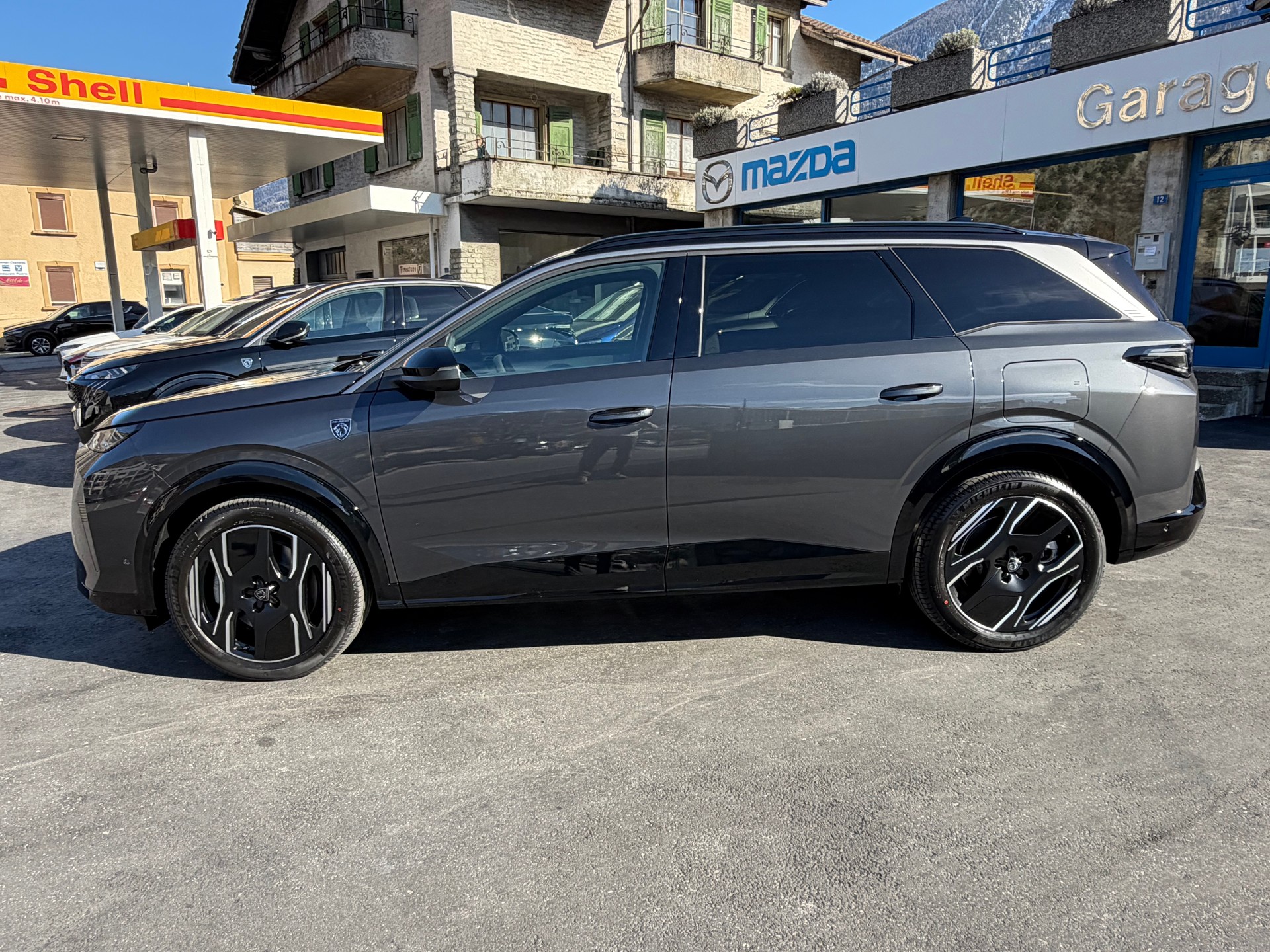 PEUGEOT 5008 210 73kWh GT Exclusive-image-1