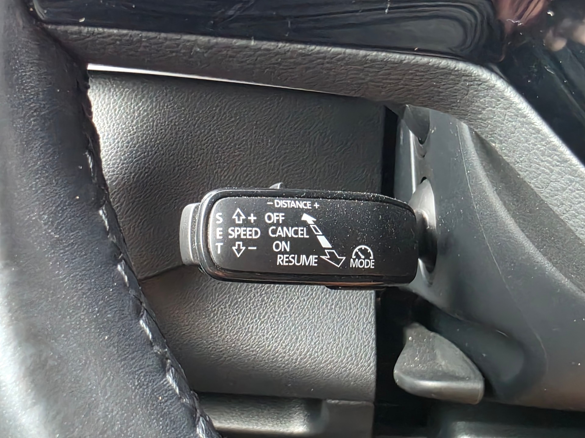SKODA Karoq 2.0 TDI CR Style 4x4 DSG-image-12