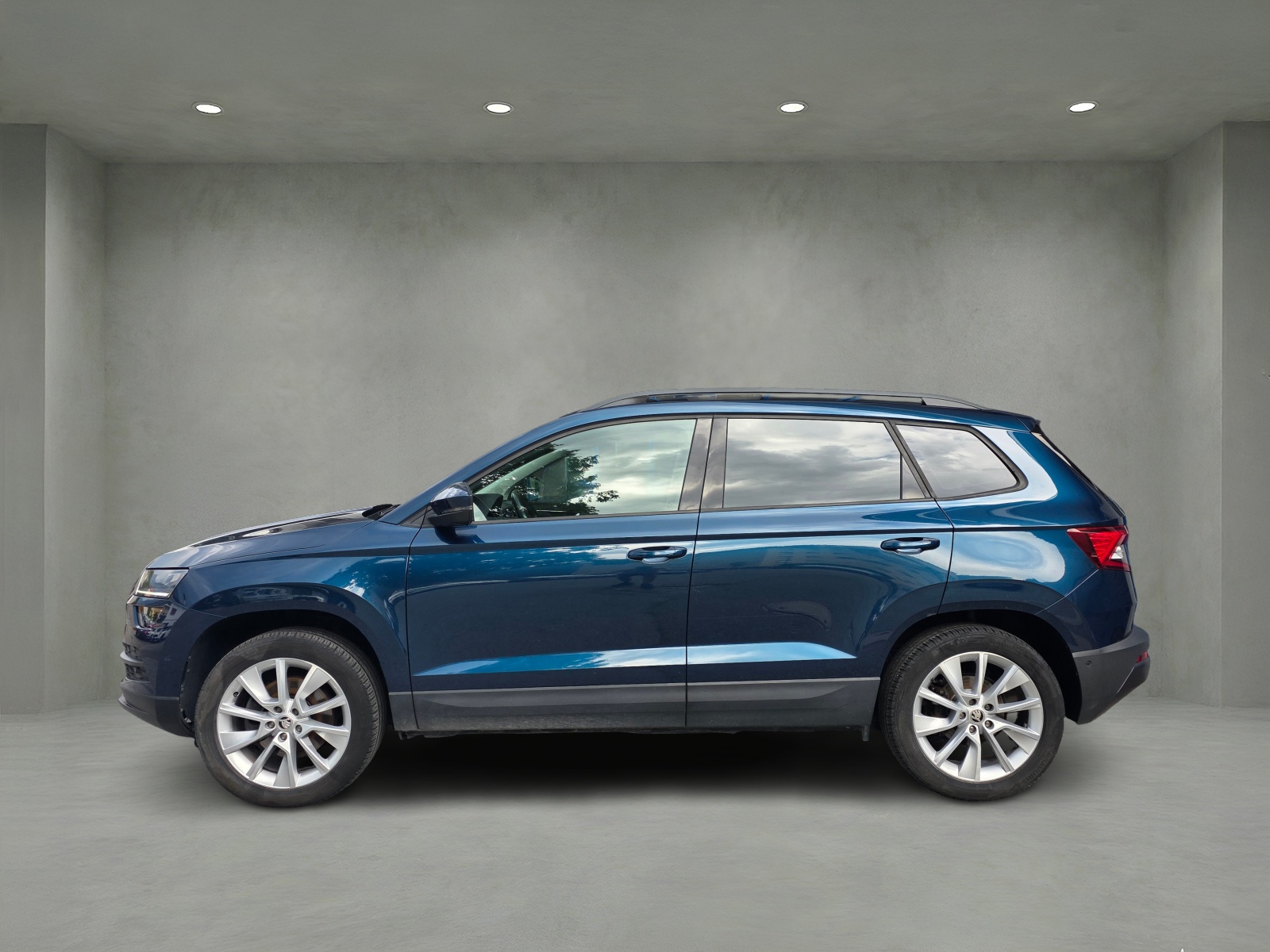 SKODA Karoq 2.0 TDI CR Style 4x4 DSG-showroom-element-1