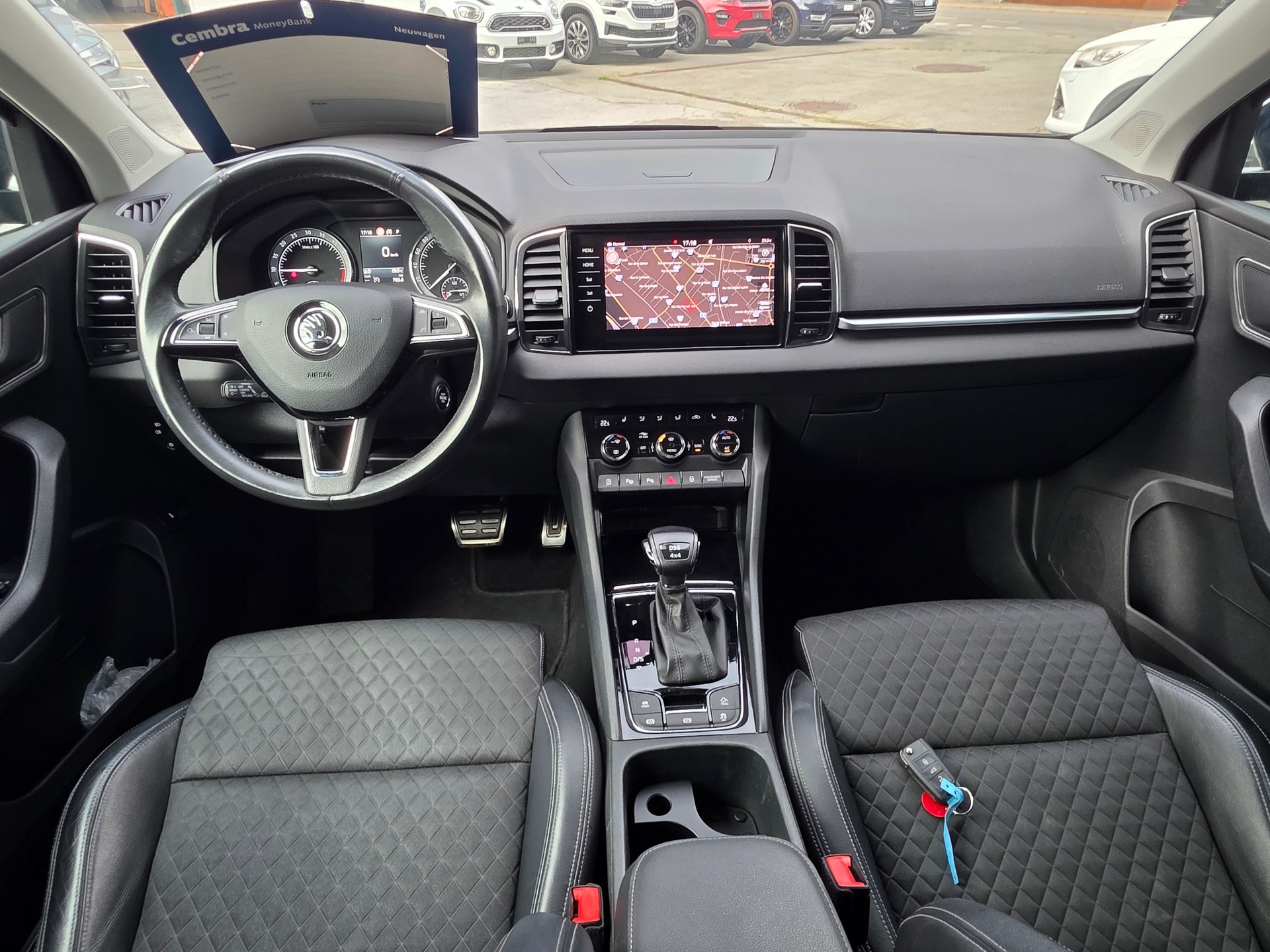 SKODA Karoq 2.0 TDI CR Style 4x4 DSG-image-6