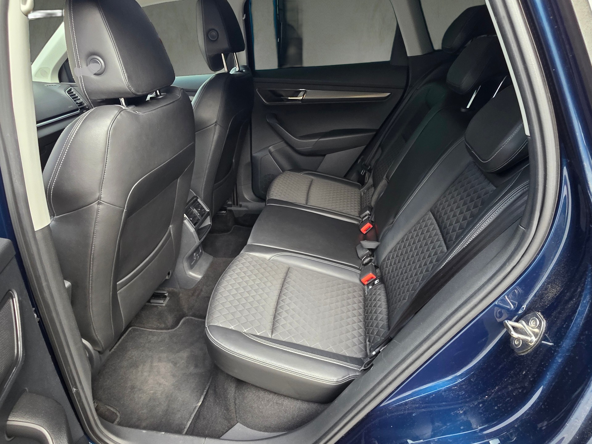 SKODA Karoq 2.0 TDI CR Style 4x4 DSG-image-9
