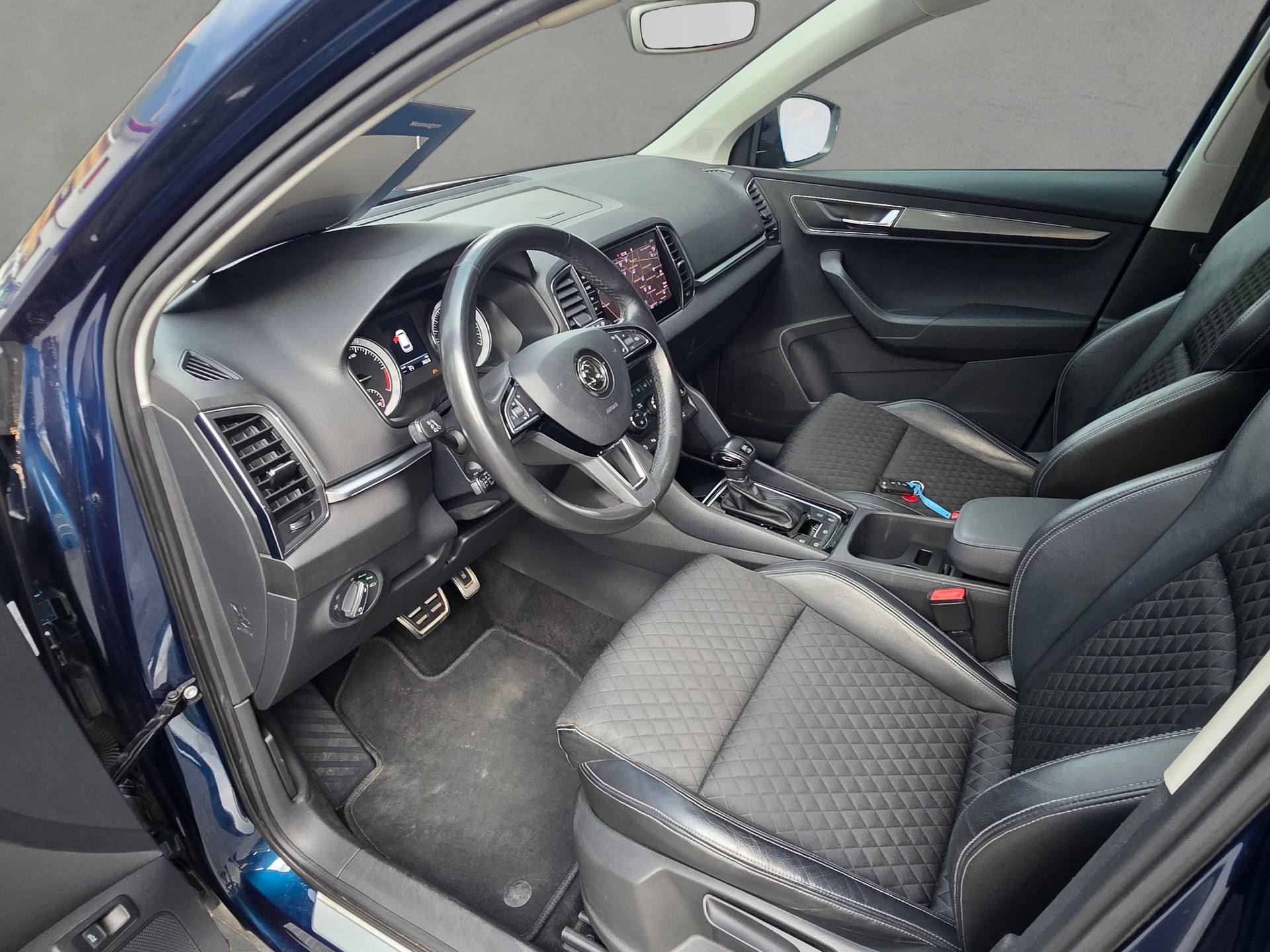 SKODA Karoq 2.0 TDI CR Style 4x4 DSG-image-7