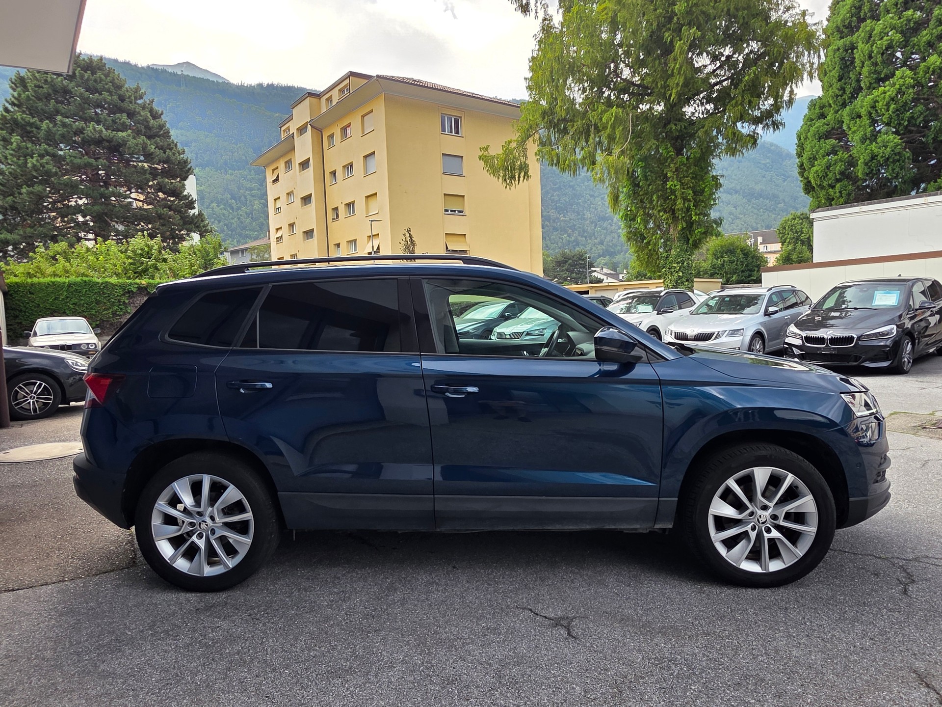 SKODA Karoq 2.0 TDI CR Style 4x4 DSG-image-4