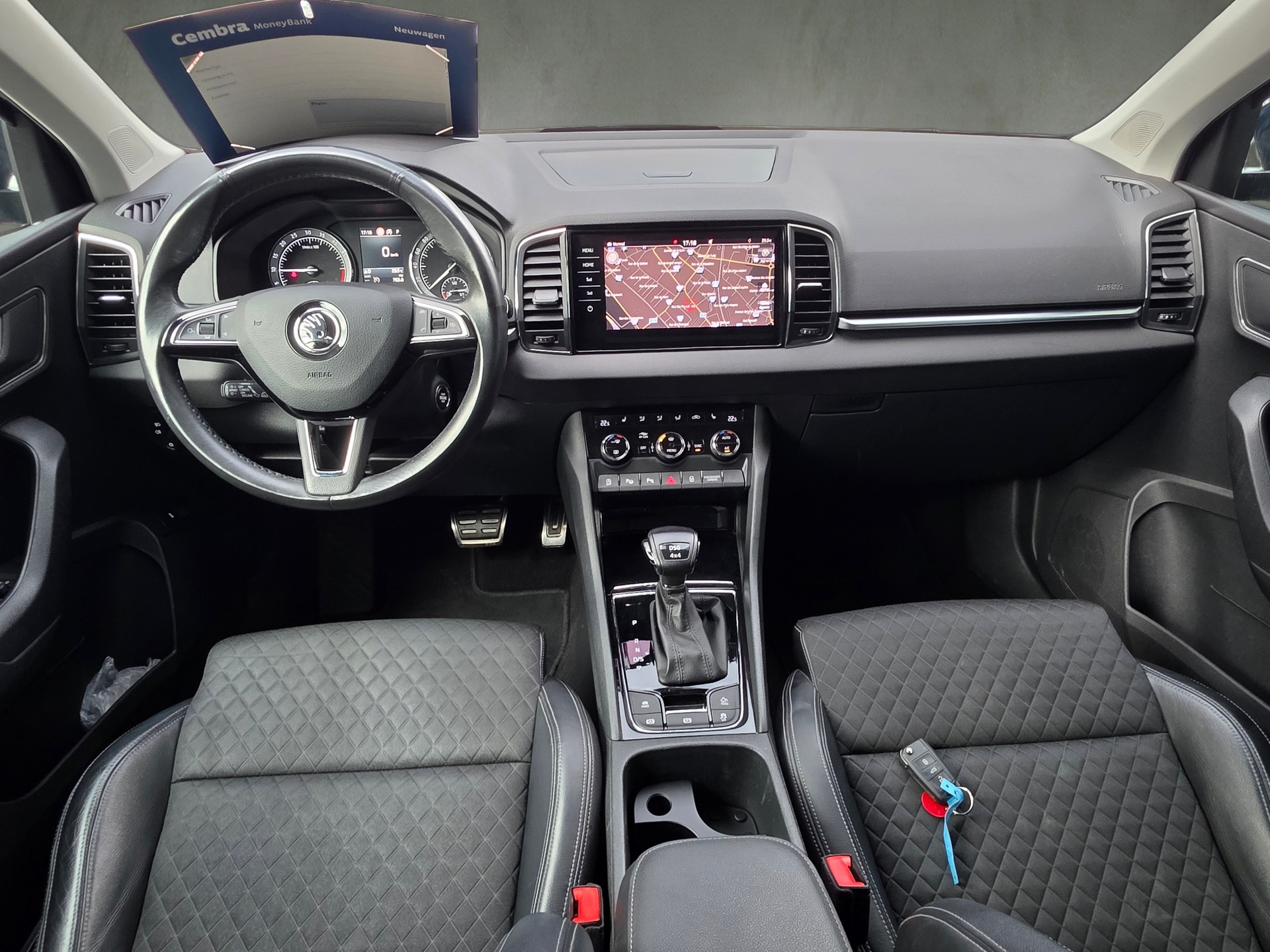 SKODA Karoq 2.0 TDI CR Style 4x4 DSG-image-6