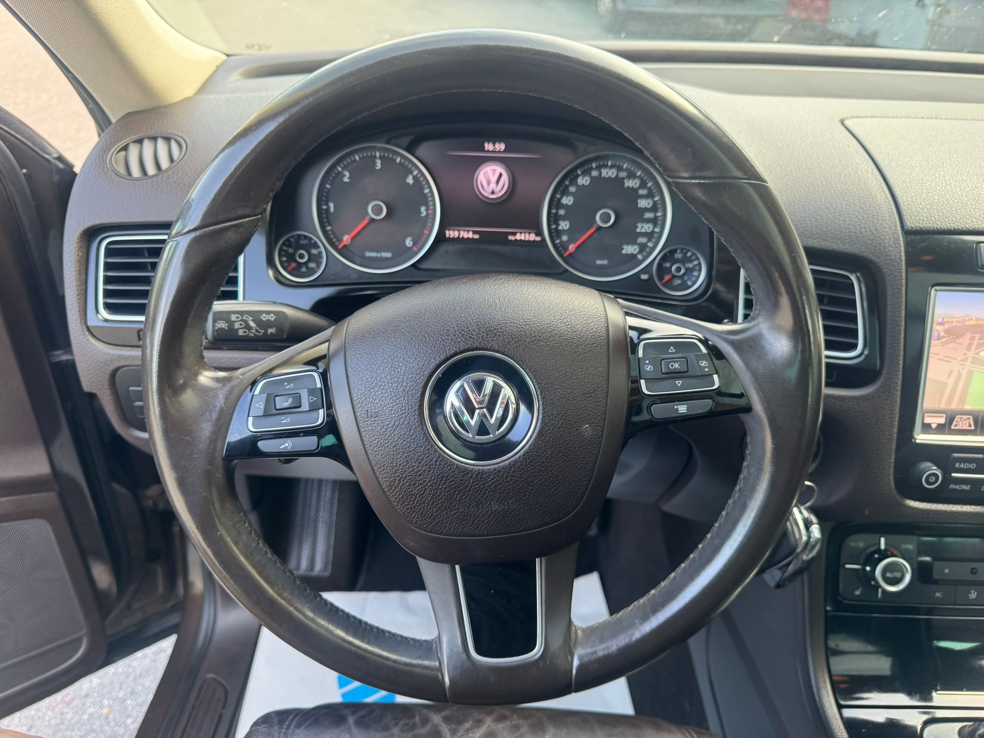 VW Touareg 3.0 TDI BlueMotion Technology Tiptronic-image-20