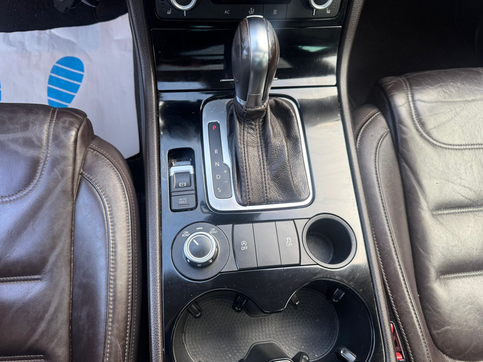 VW Touareg 3.0 TDI BlueMotion Technology Tiptronic-image-23