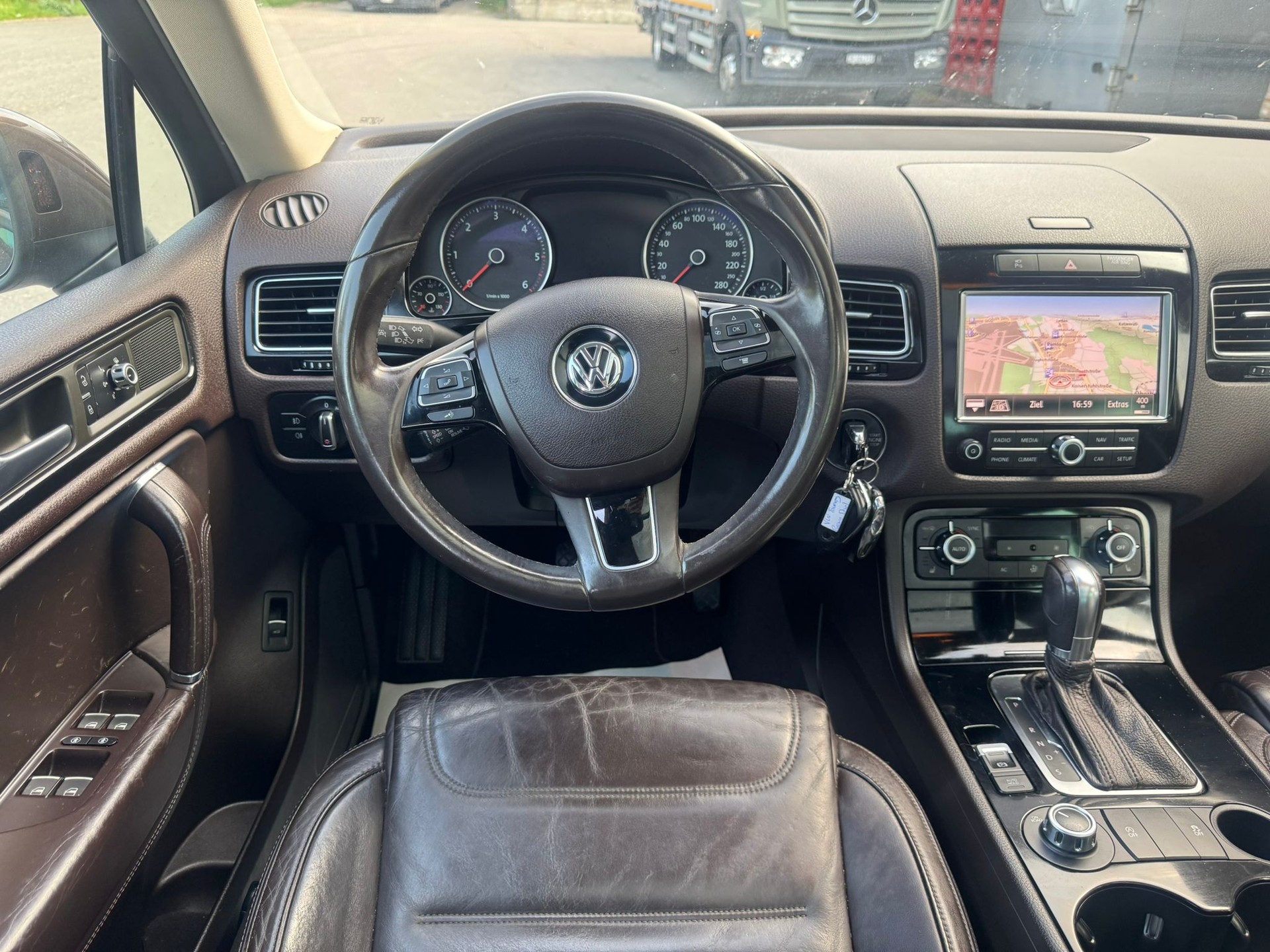 VW Touareg 3.0 TDI BlueMotion Technology Tiptronic-image-19