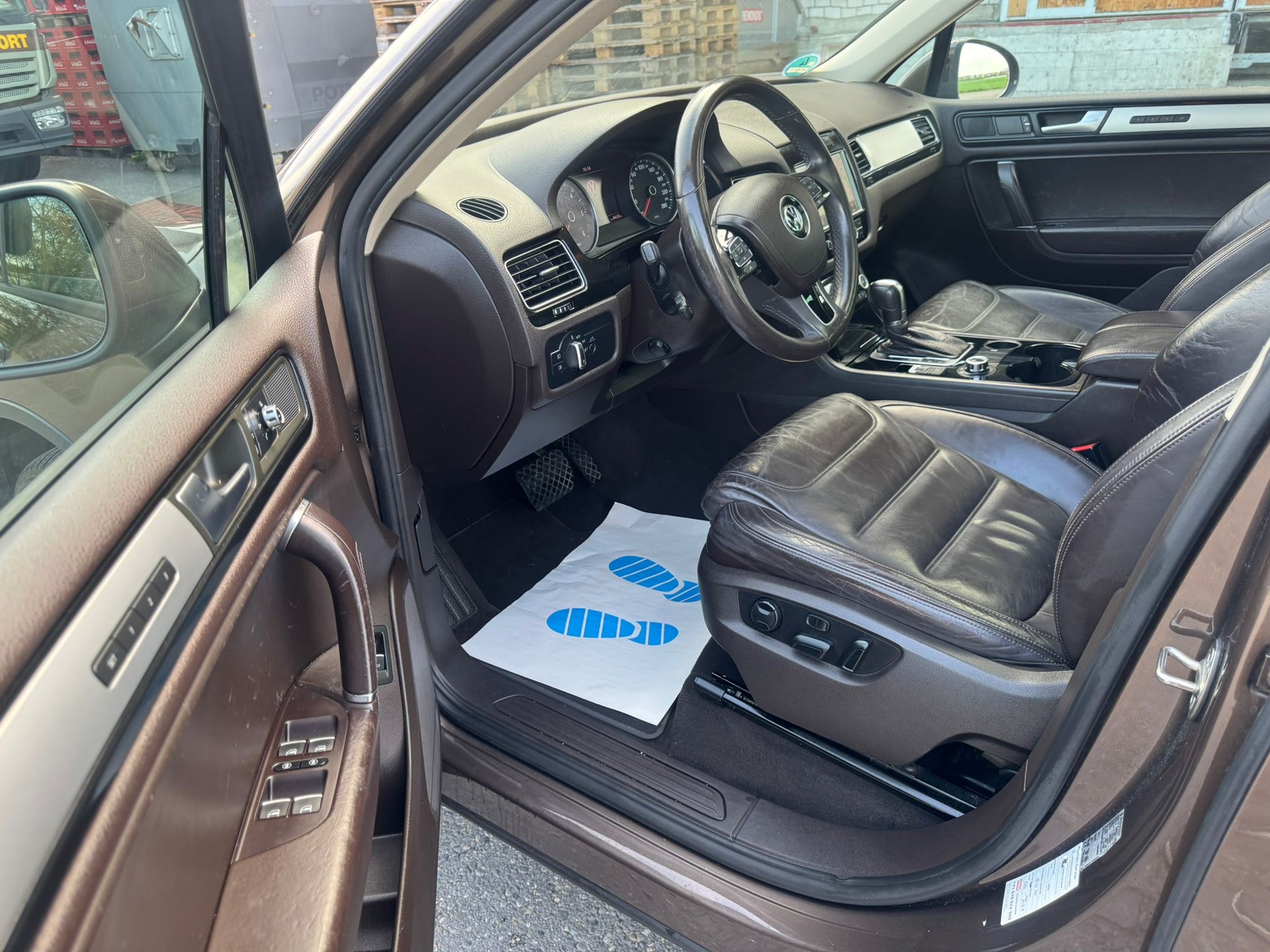 VW Touareg 3.0 TDI BlueMotion Technology Tiptronic-image-14